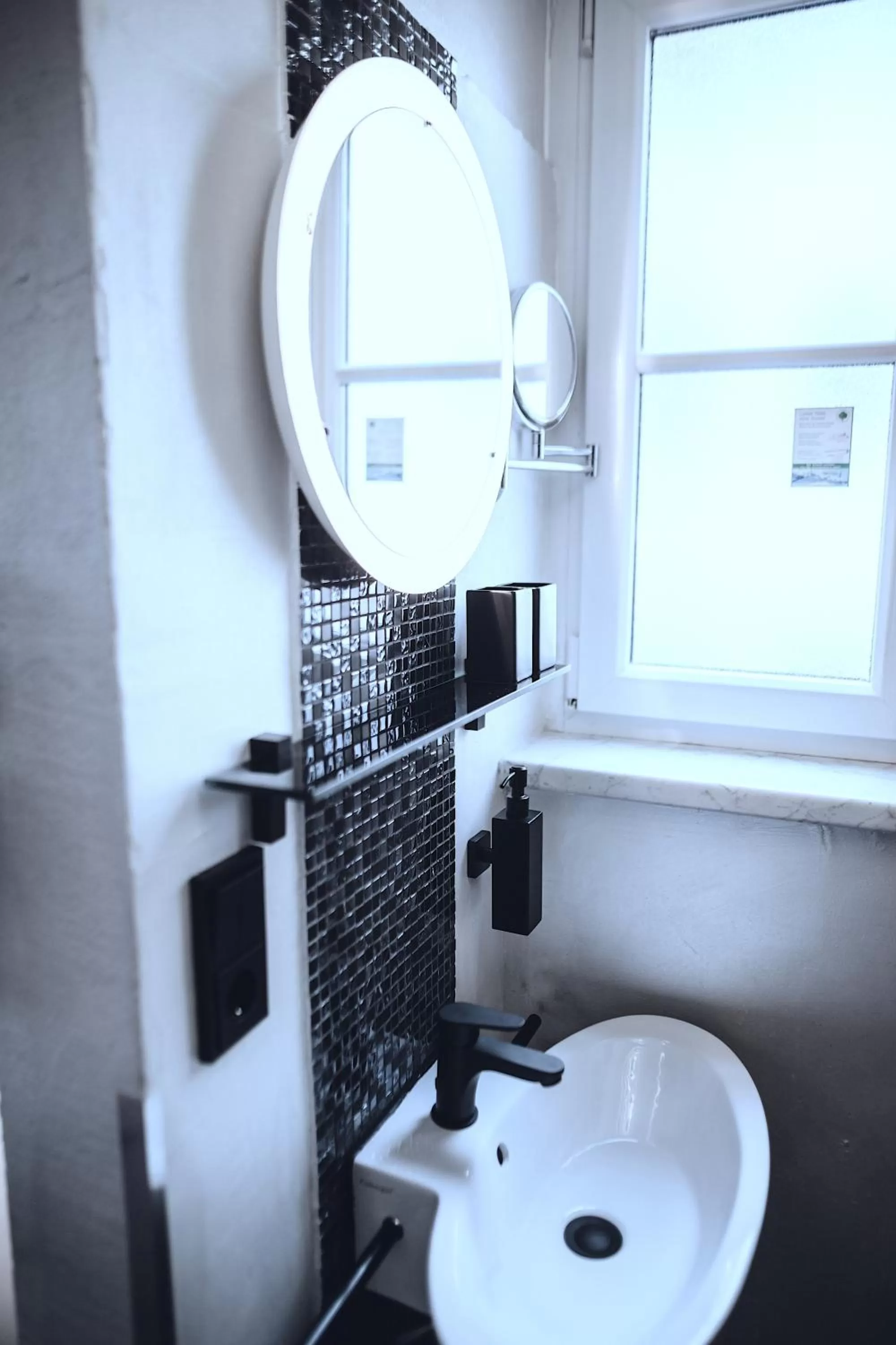 Shower, Bathroom in Das Hotel Stern 24h self-check-in