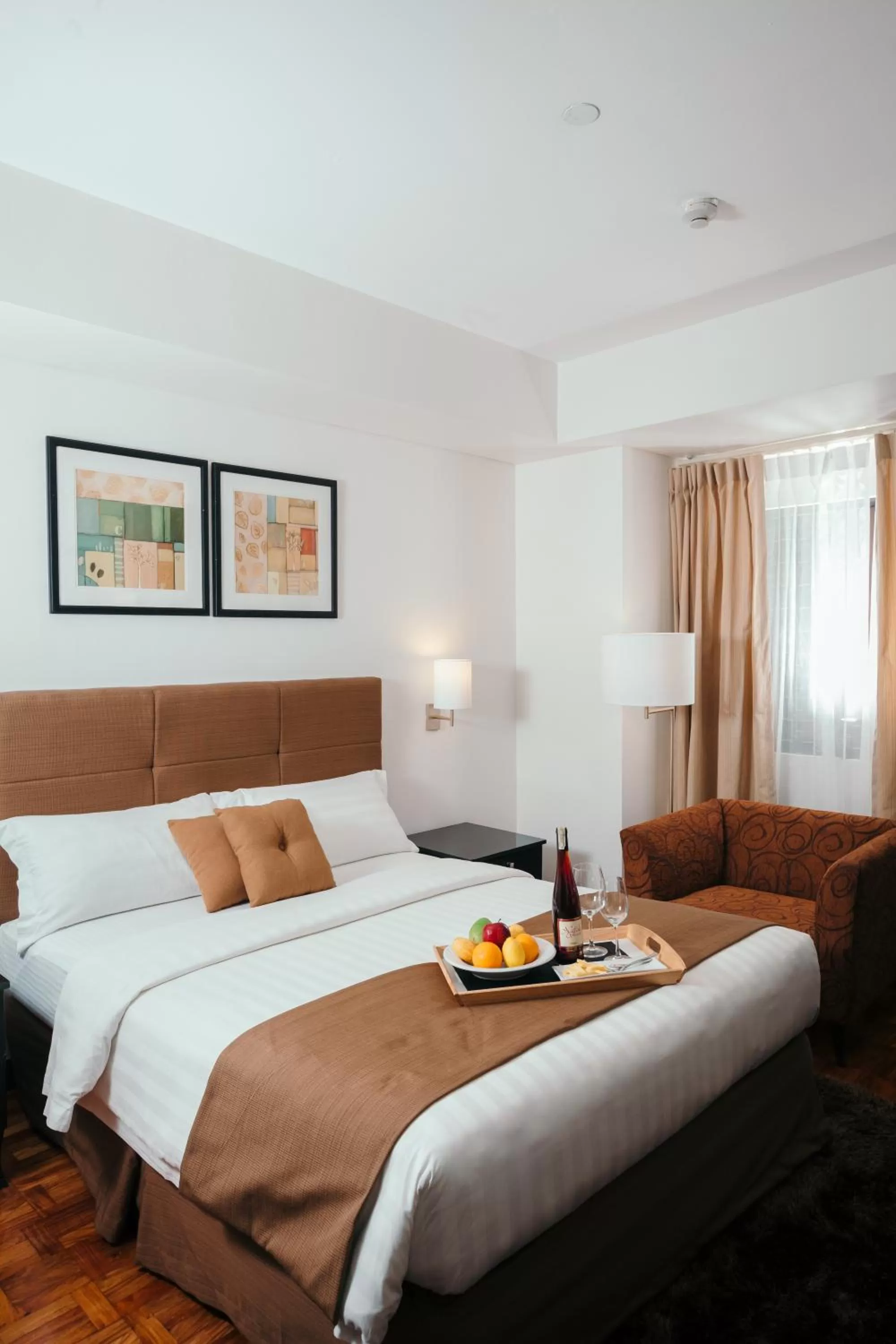 Bed in City Garden Hotel Makati