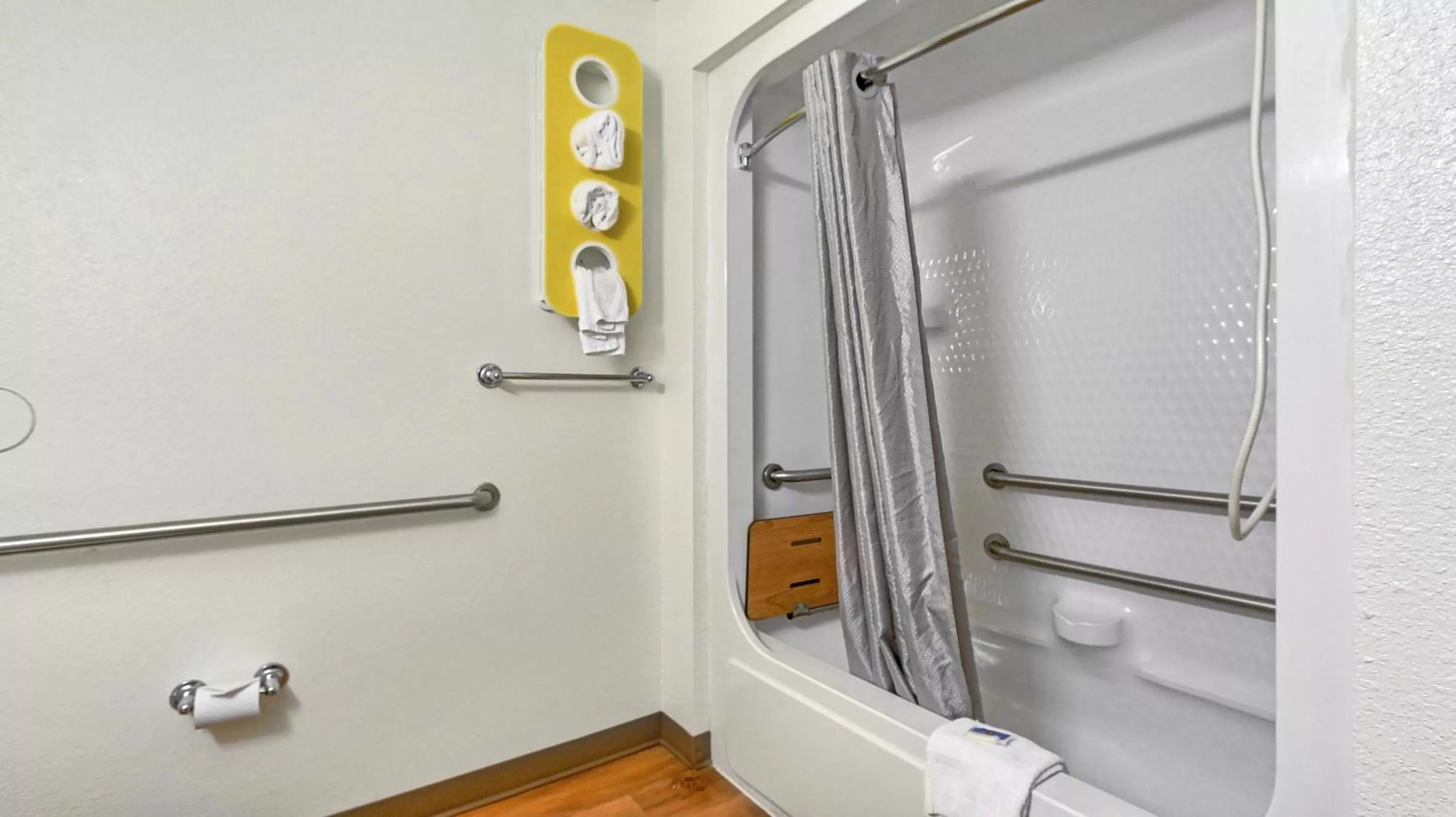 Bathroom in Motel 6-Killeen, TX