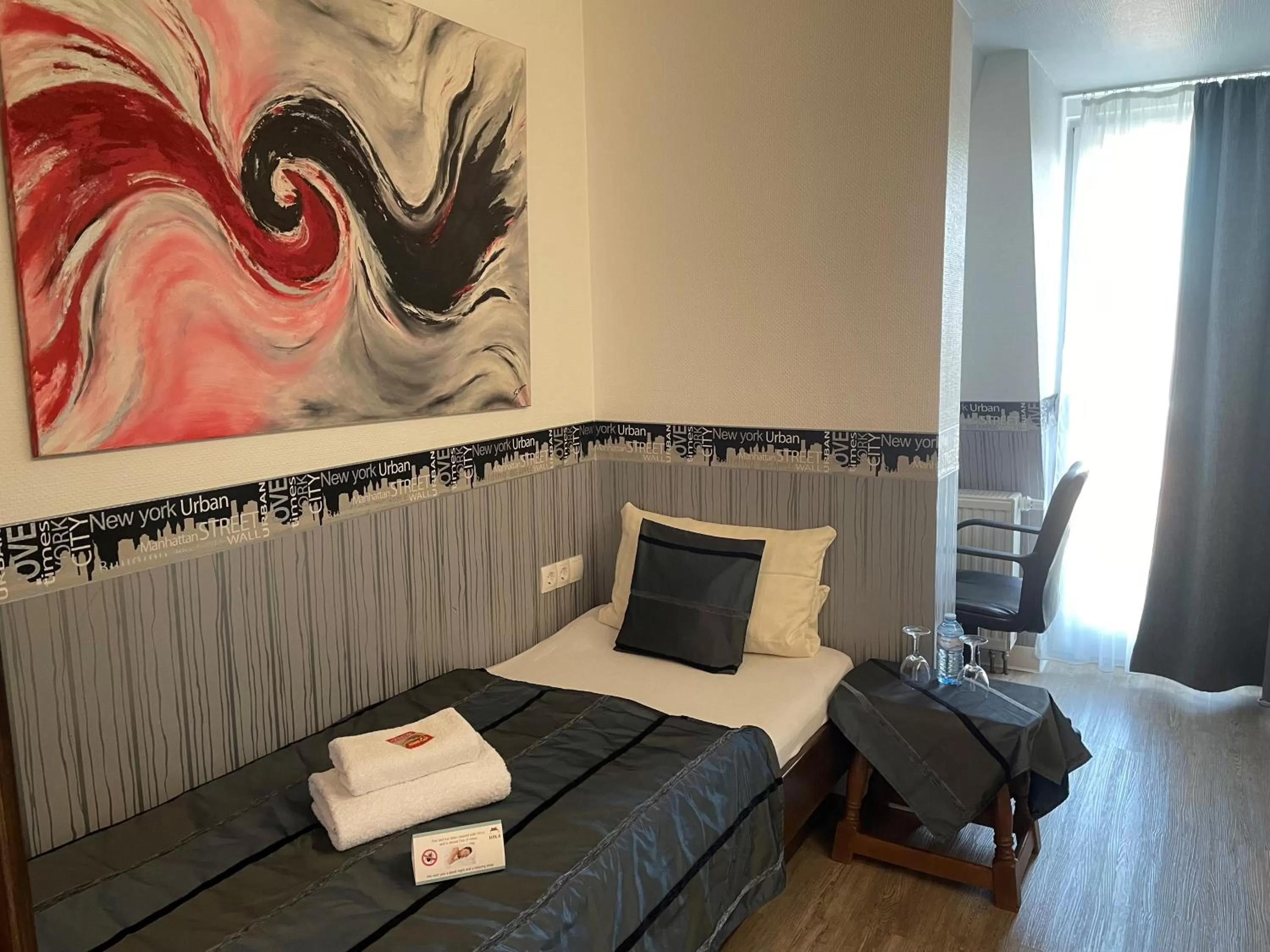 Photo of the whole room, Bed in Hotel Corsten