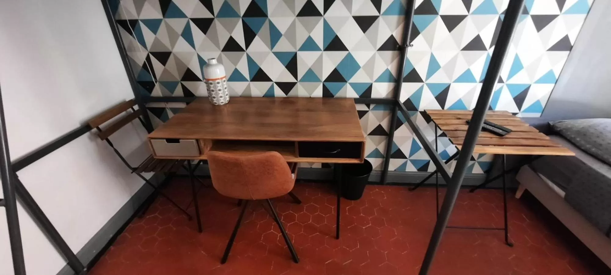 Dining Area in LA COLOC GARIBALDI