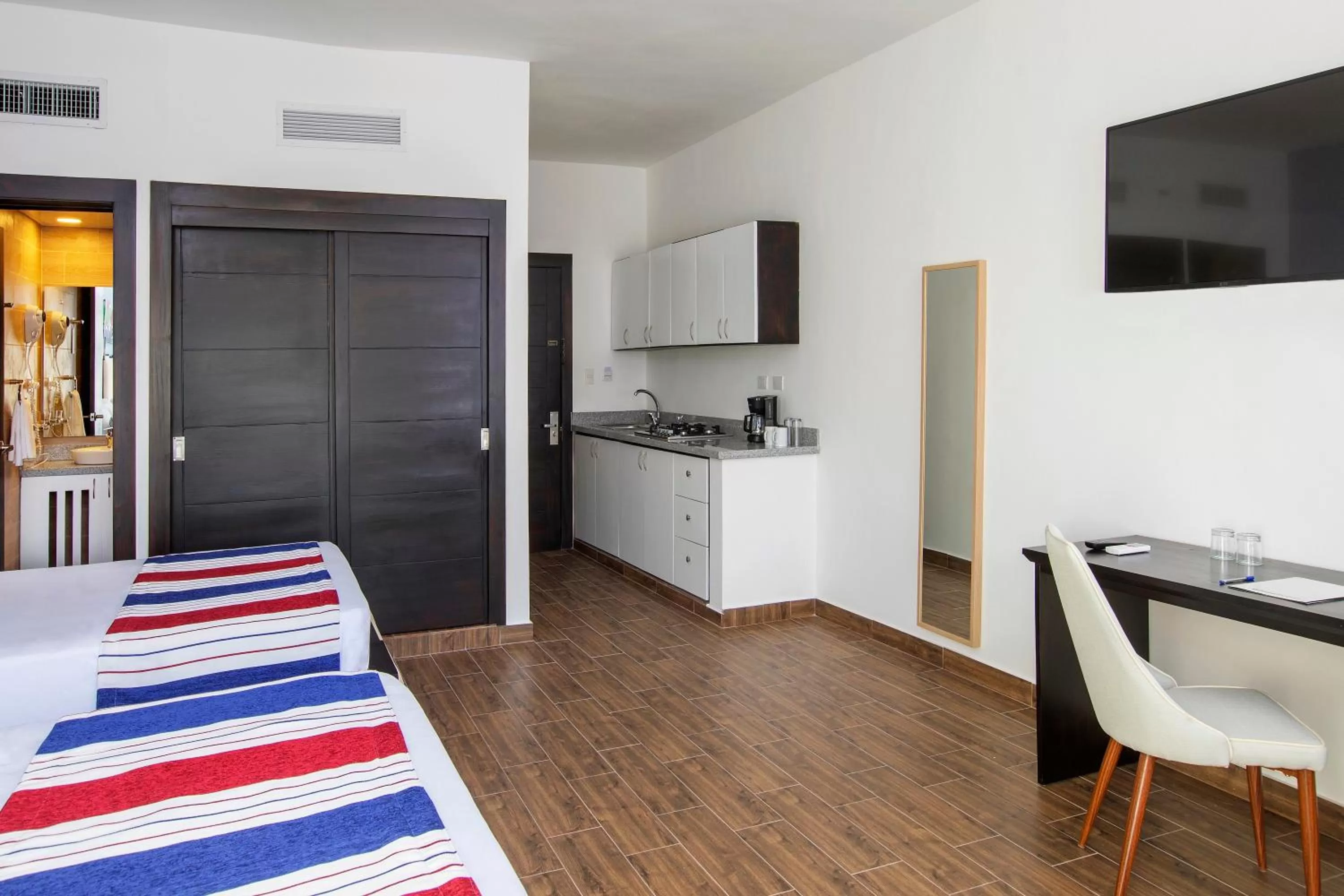 Coffee/tea facilities in Hotel whala!urban punta cana