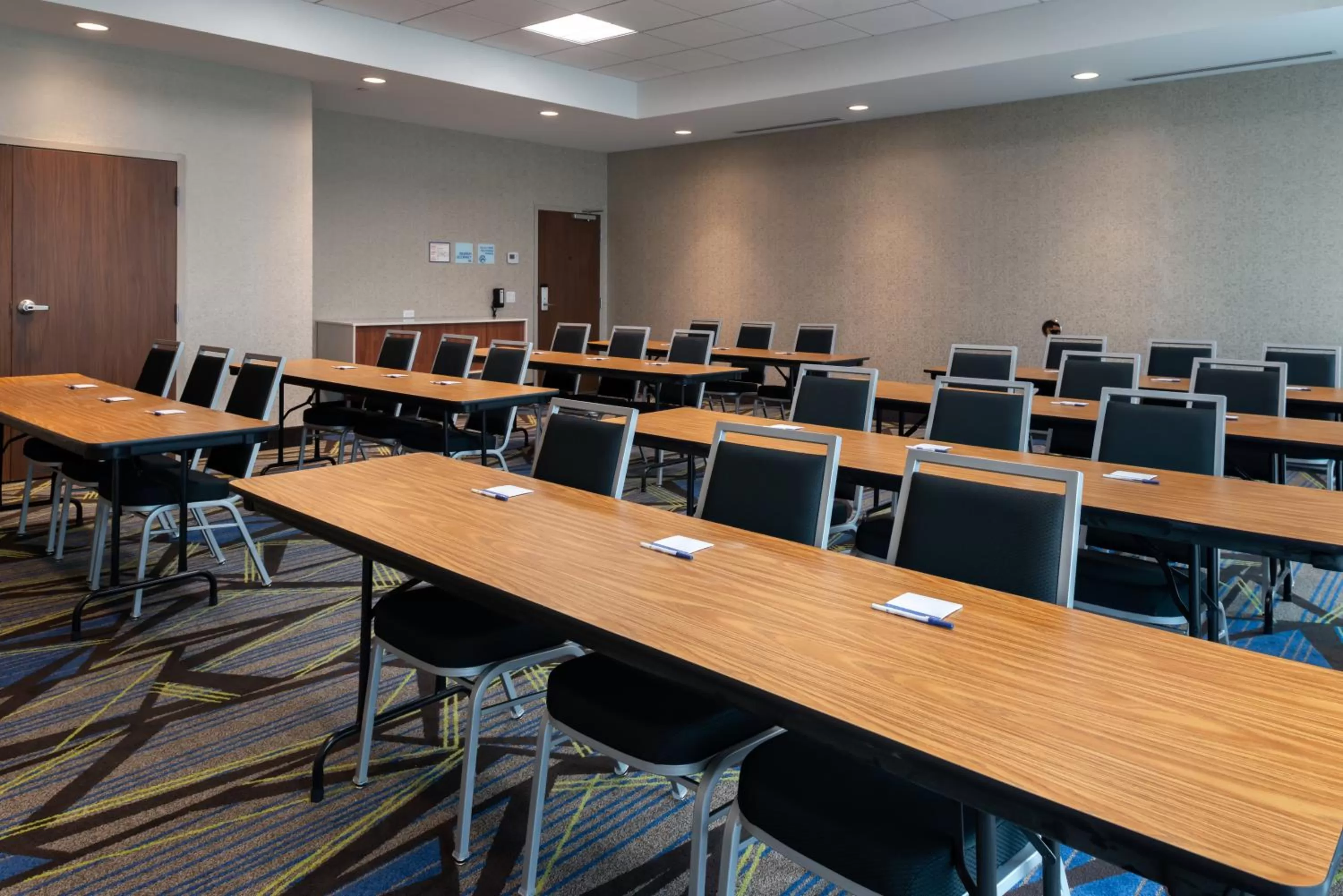 Meeting/conference room in Holiday Inn Express & Suites - Romeoville - Joliet North by IHG