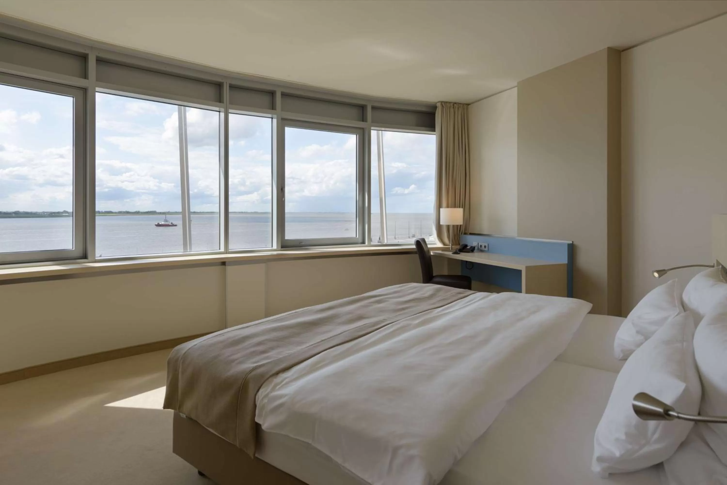 Photo of the whole room, Bed in ATLANTIC Hotel Sail City