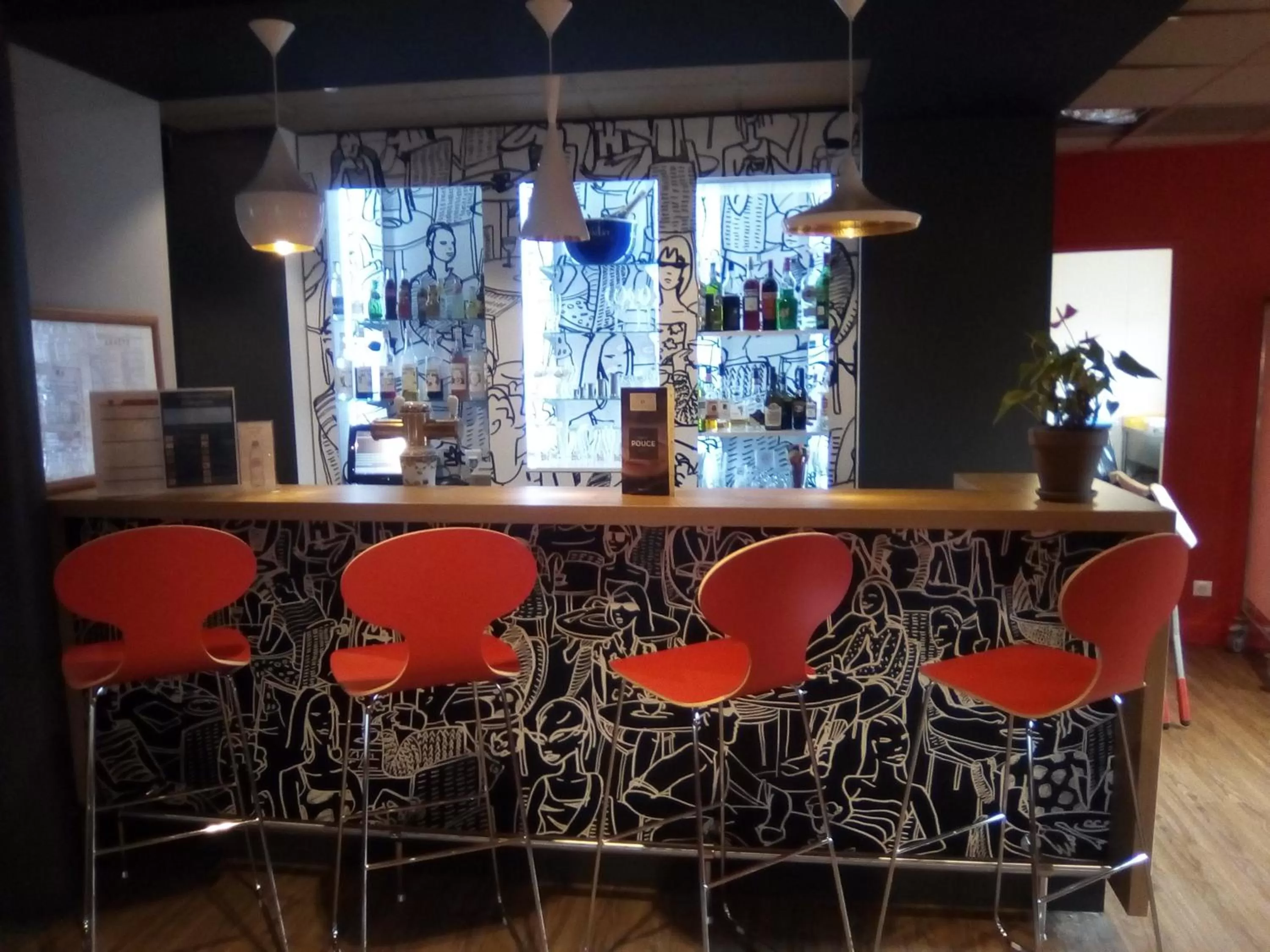 Lounge or bar in ibis Orange Sud