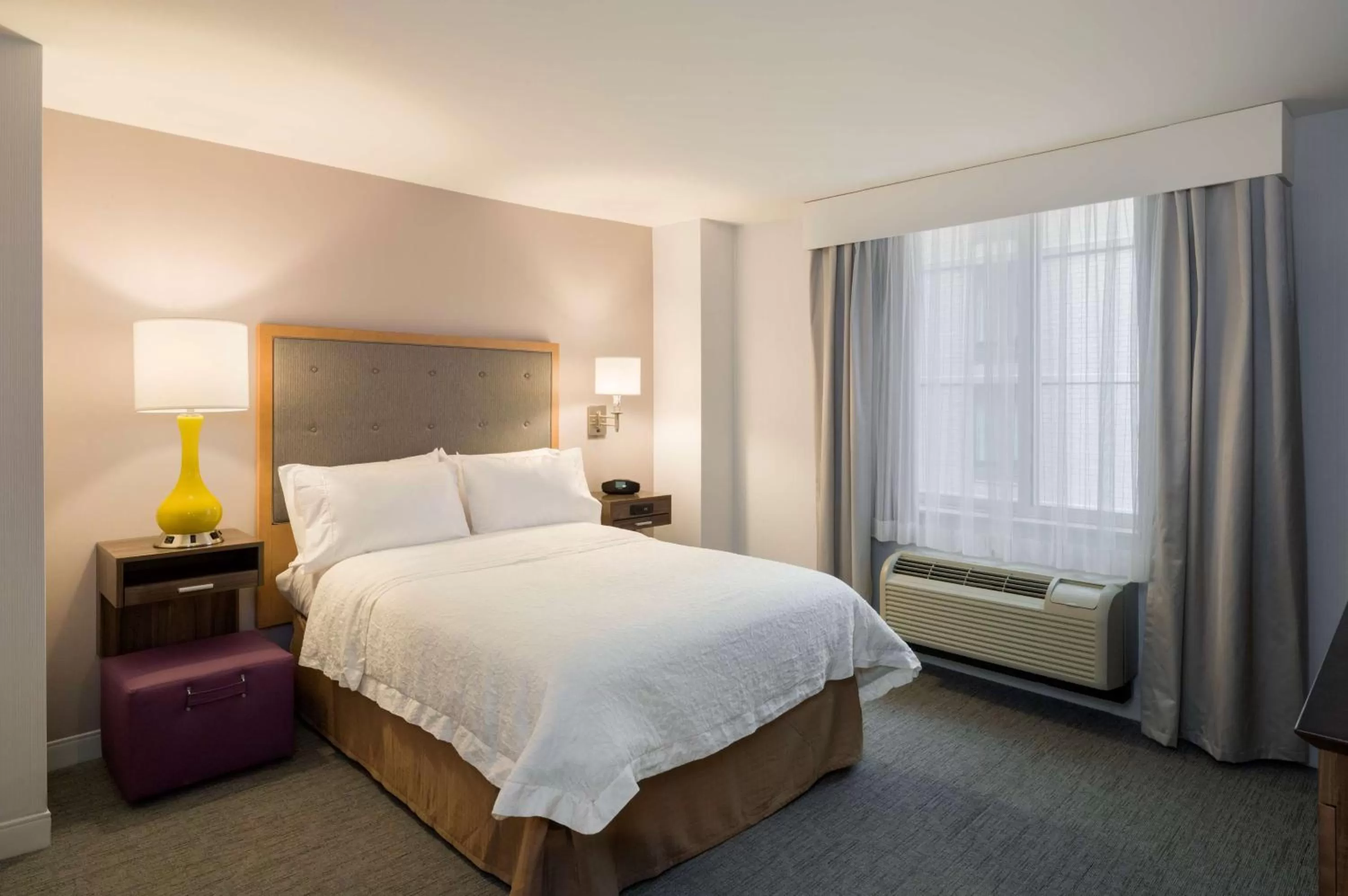 Bed in Hampton Inn Manhattan - Times Square South