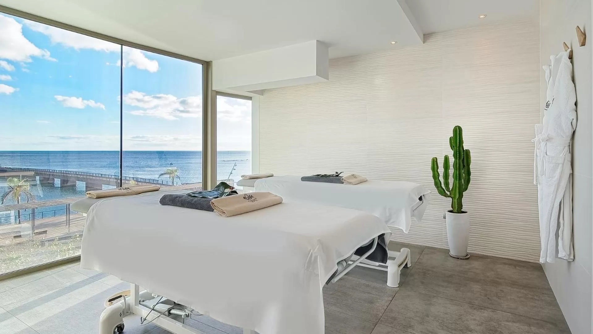 Spa and wellness centre/facilities, Bed in Arrecife Gran Hotel & Spa