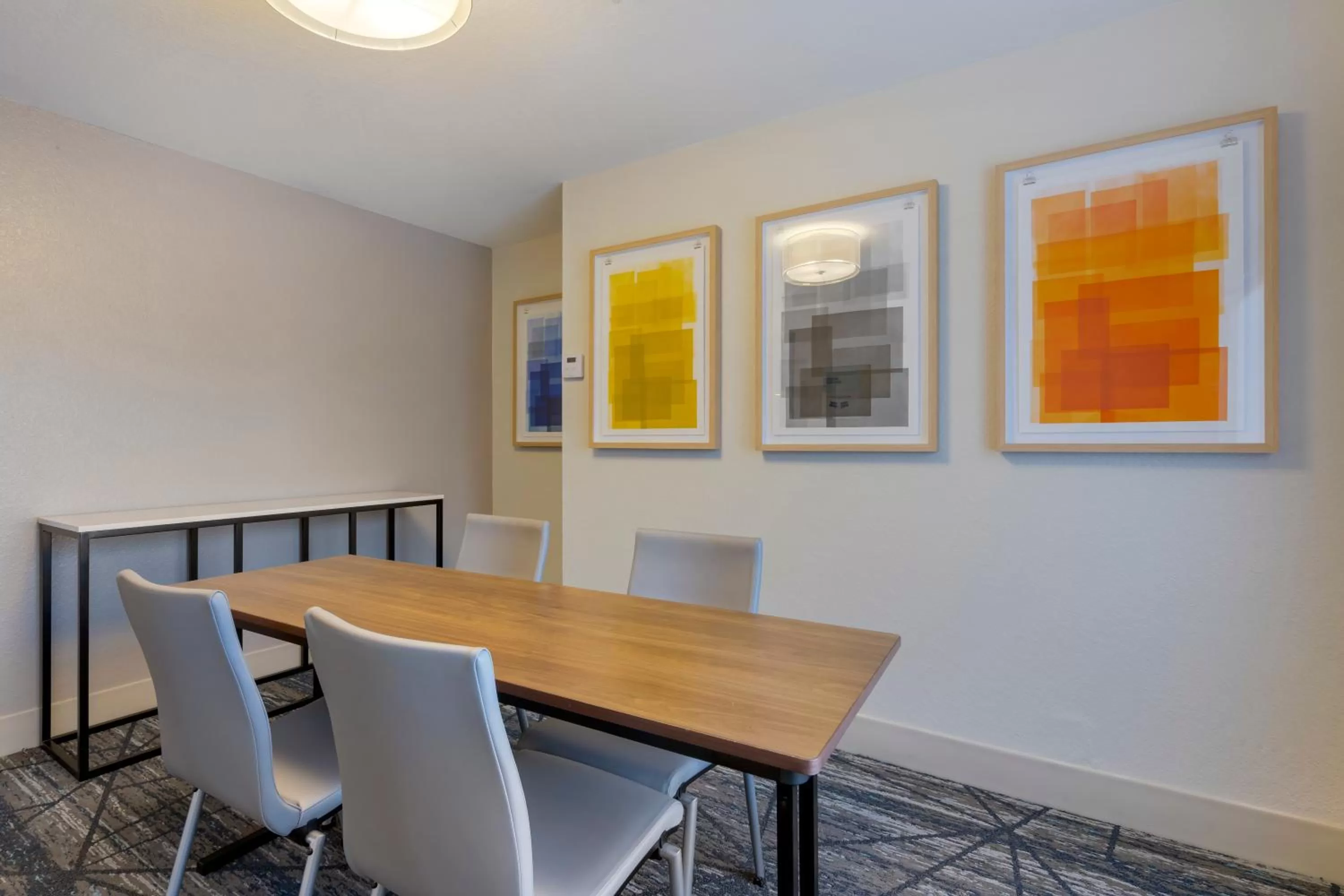 Meeting/conference room in Holiday Inn Express Hotel & Suites - The Villages by IHG