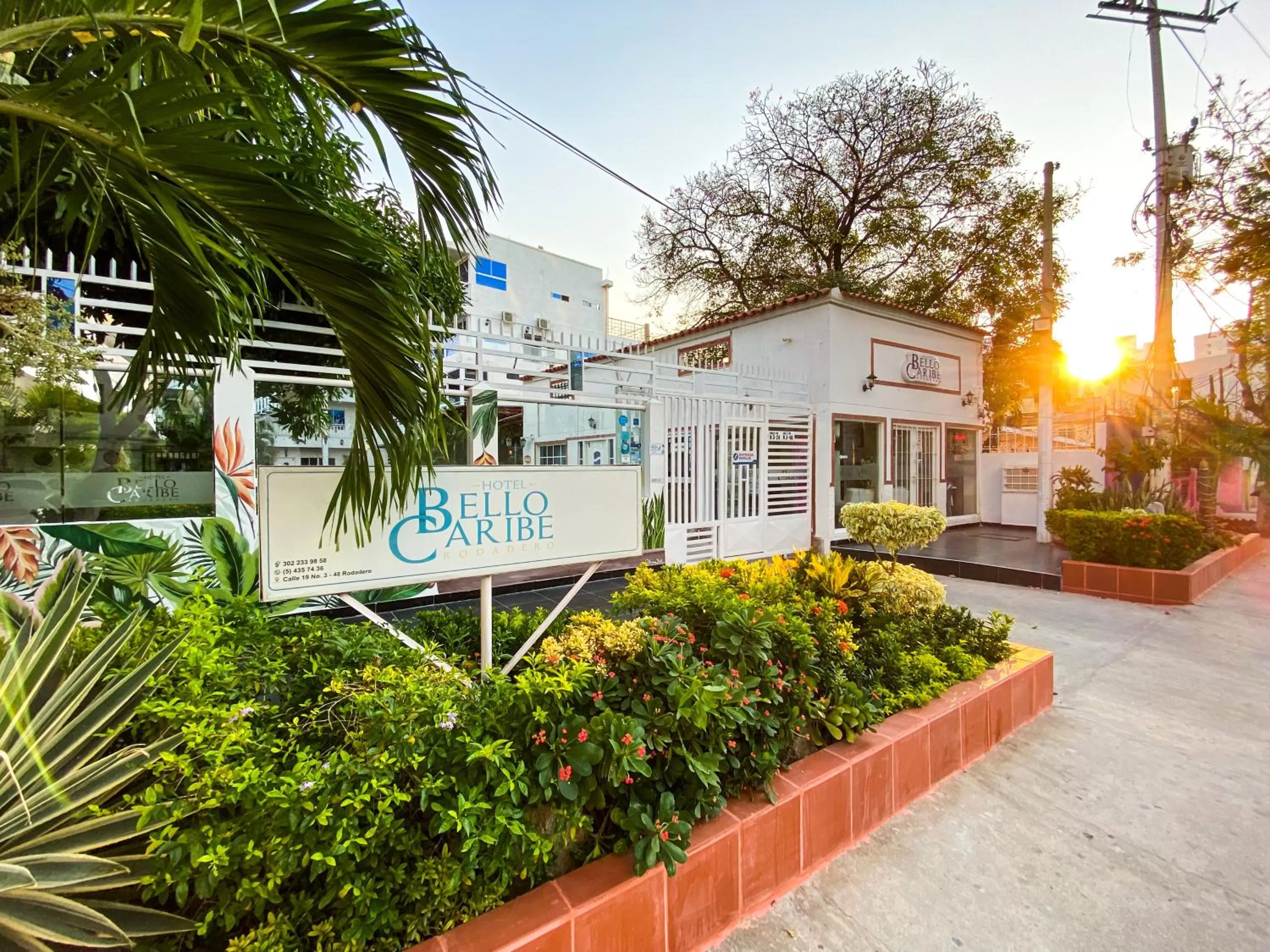 Facade/entrance, Property Building in Hotel Bello Caribe