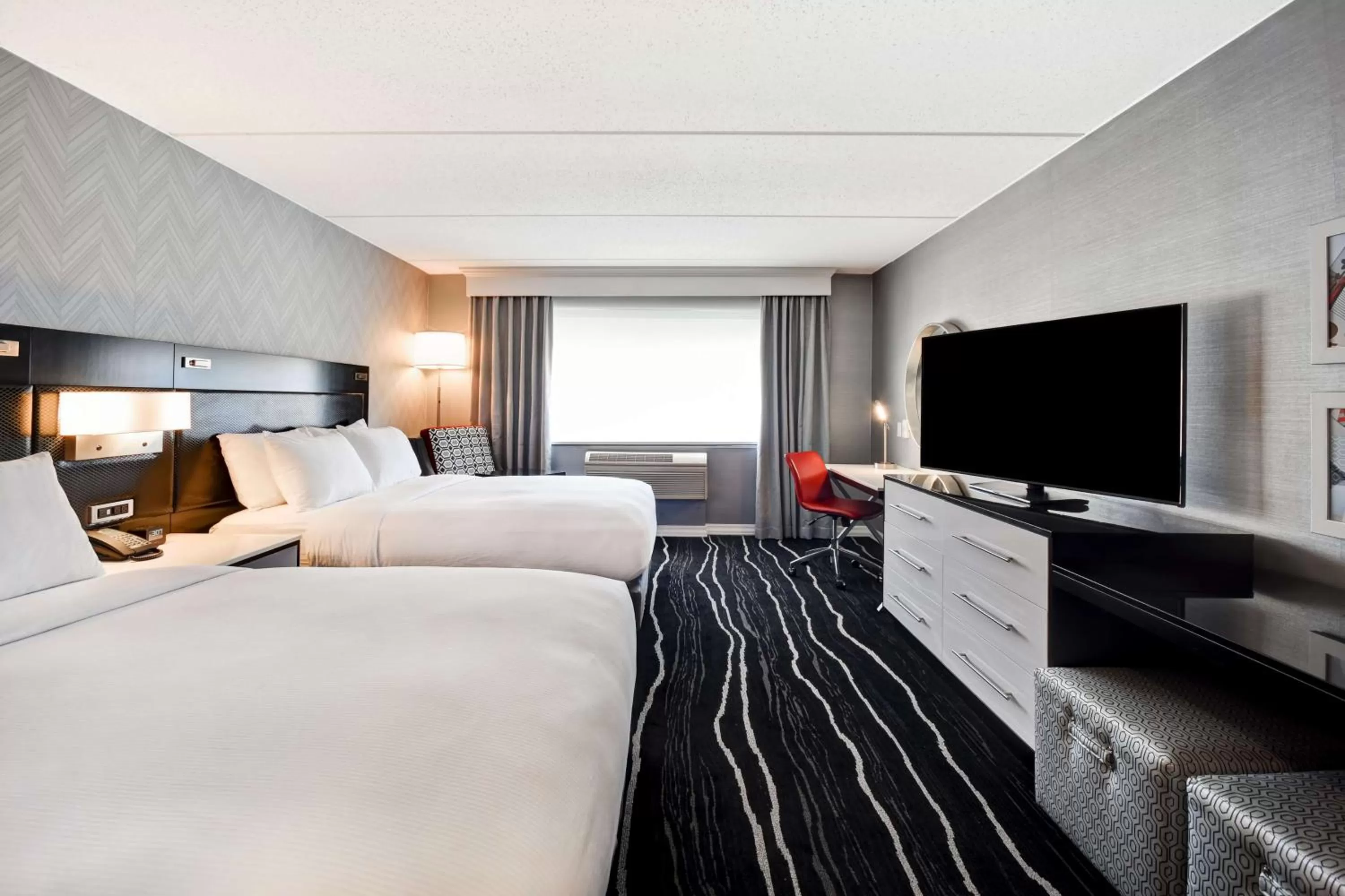 Bedroom, Bed in DoubleTree by Hilton Deadwood at Cadillac Jack's