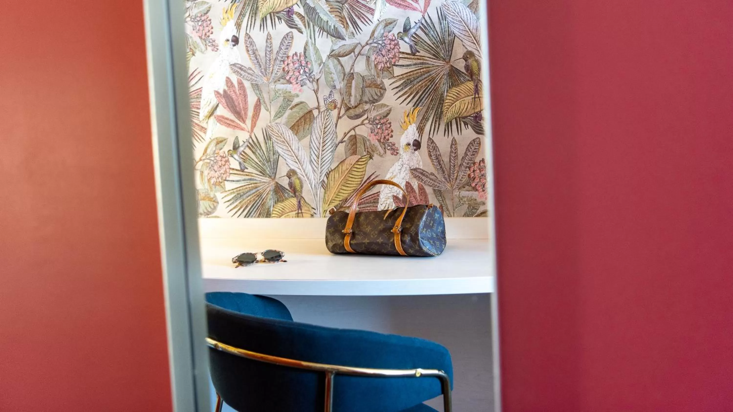 Decorative detail in Best Western Hotel du Lac Dunkerque- Restaurant ouvert 7/7 midi et soir