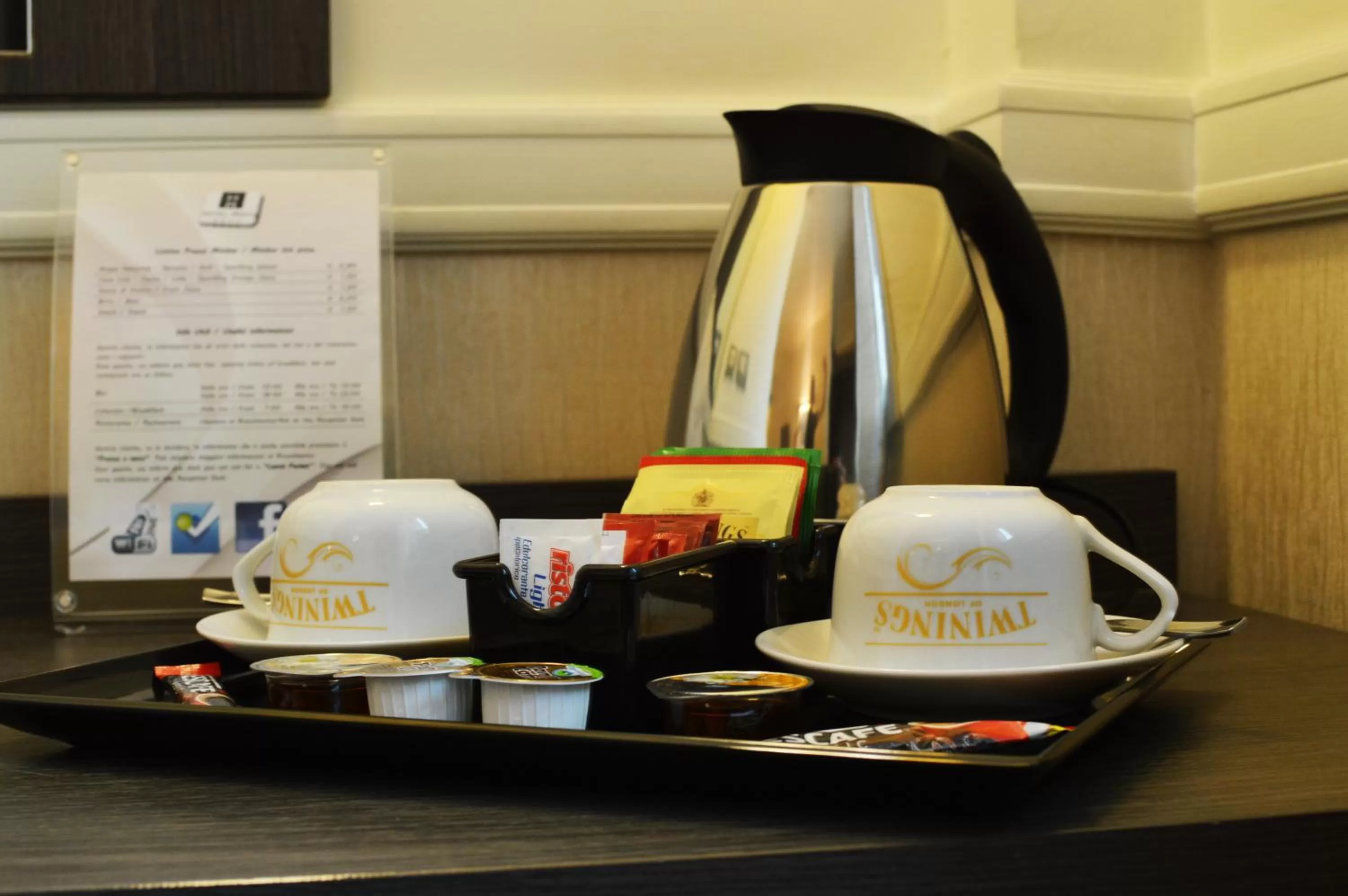 Coffee/tea facilities in Hotel Artis