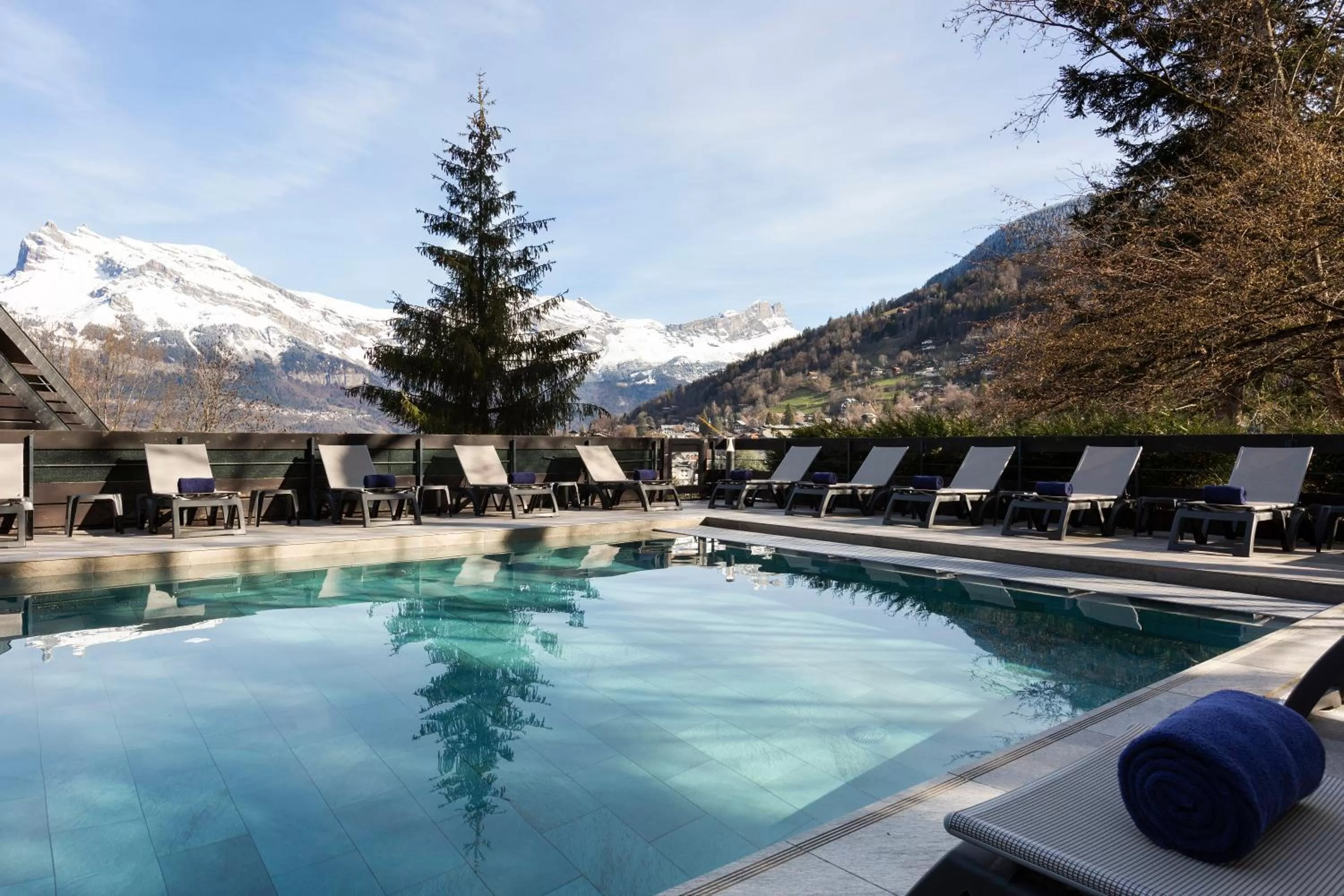 Swimming pool in SOWELL HOTELS Mont Blanc et SPA