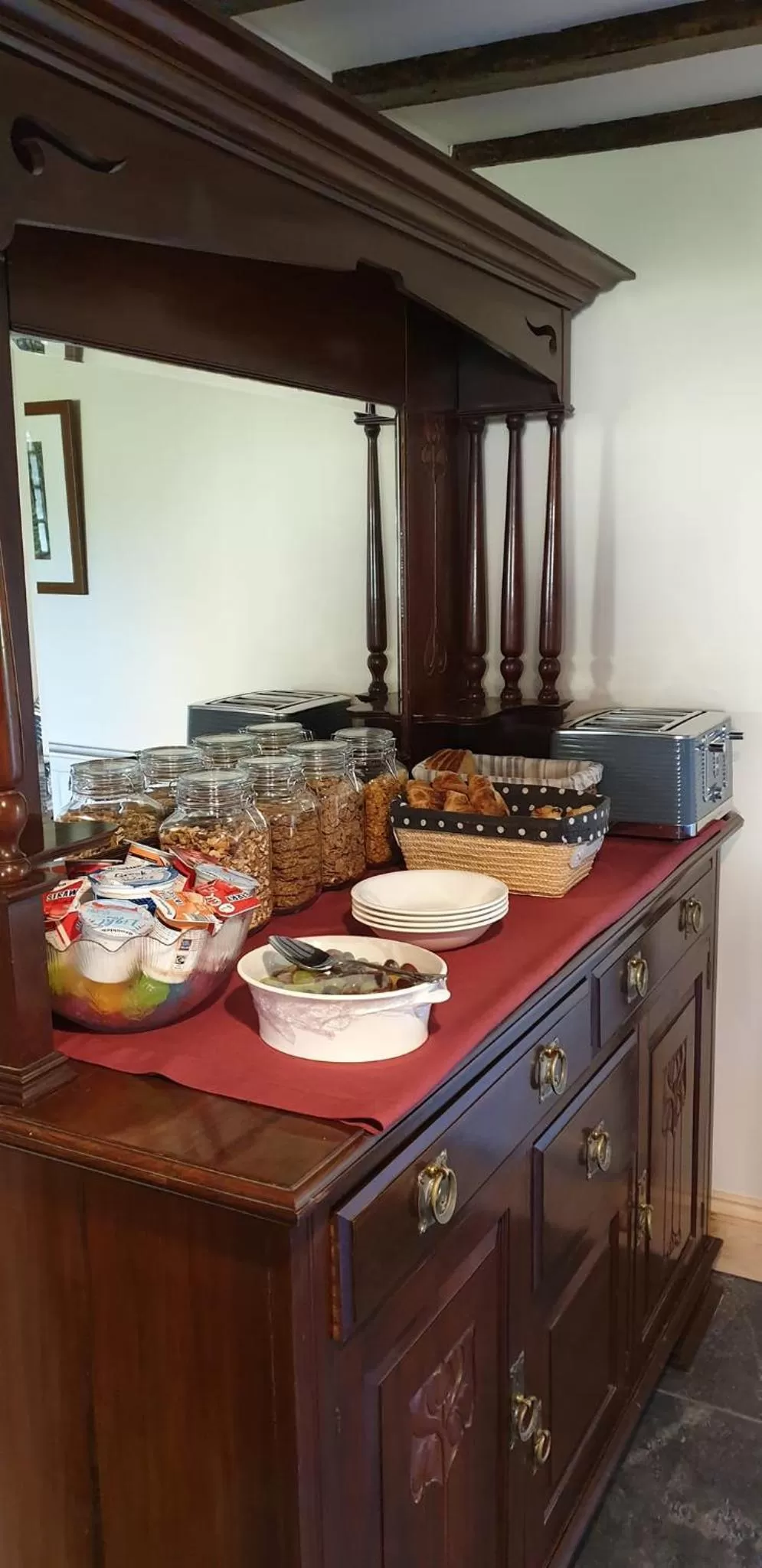 Property building in Middle Woodbatch B&B