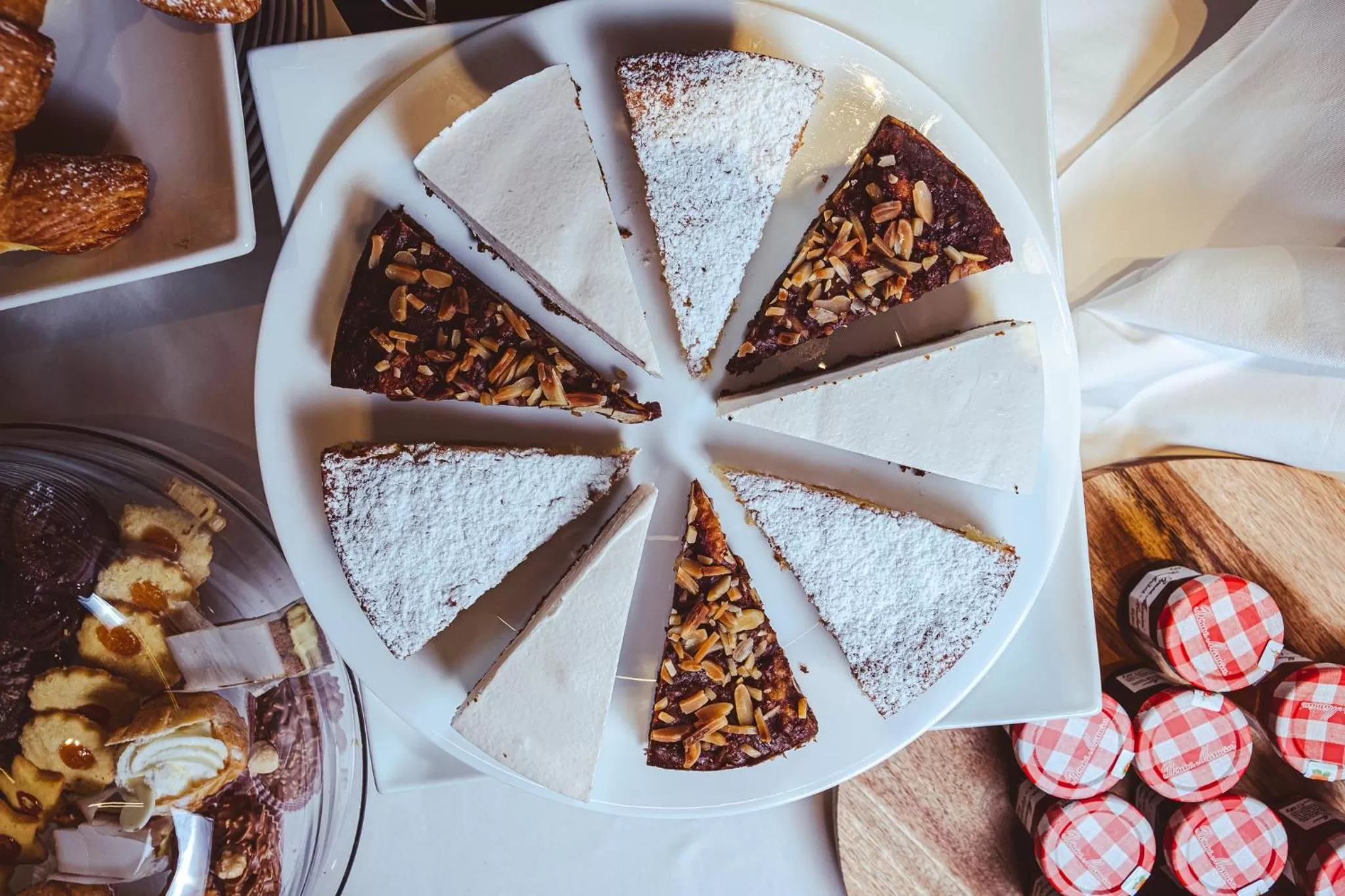 Food and drinks in Hotel Morgana