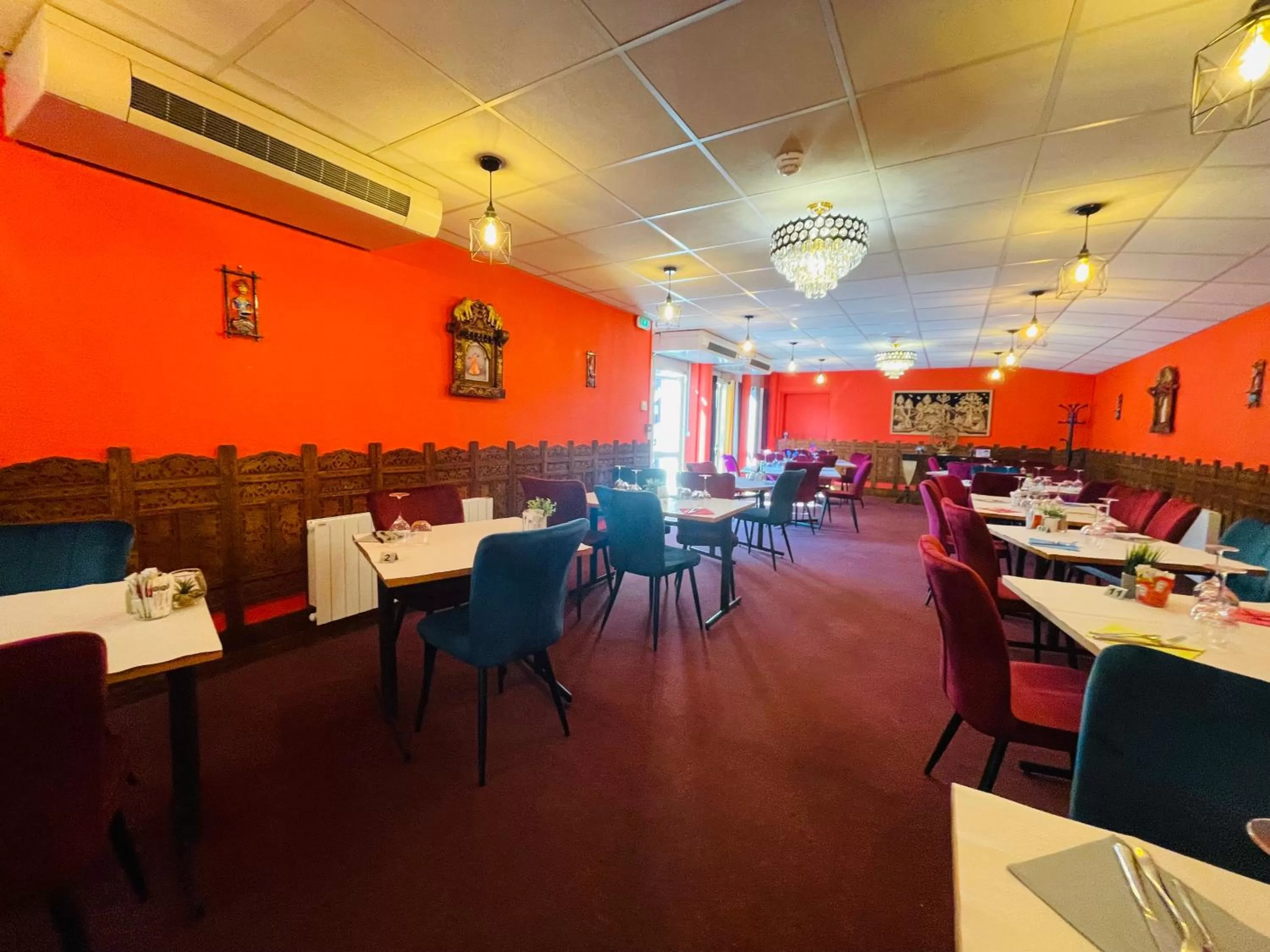 Restaurant/places to eat in Hotel Le Saint Aubin