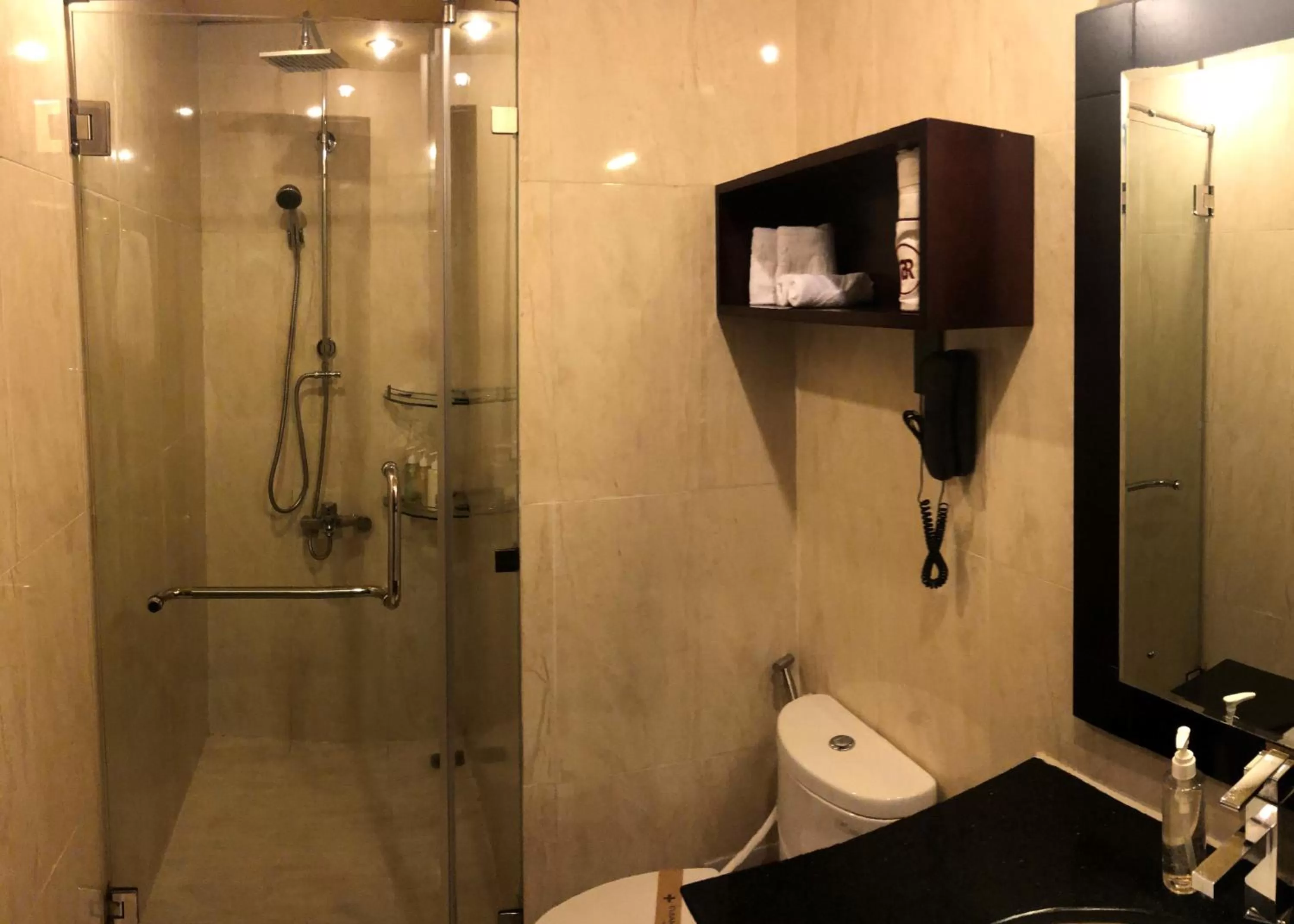 Bathroom in Prostyle Hotel Ho Chi Minh プロスタイルホテルホーチミン