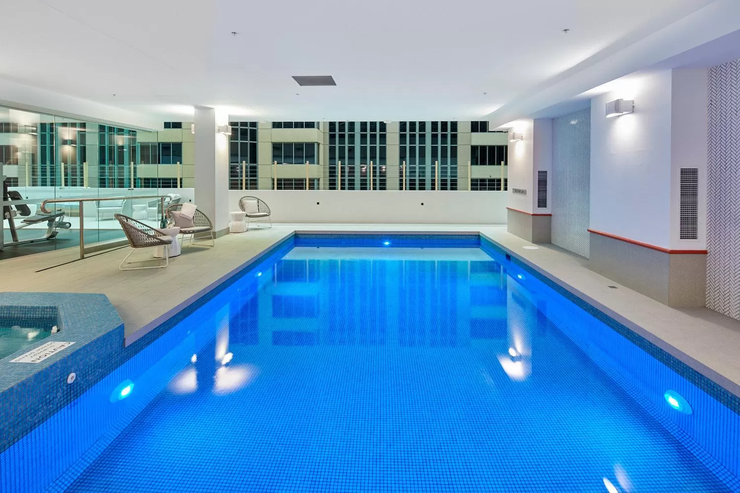 Swimming pool in Novotel Melbourne On Collins