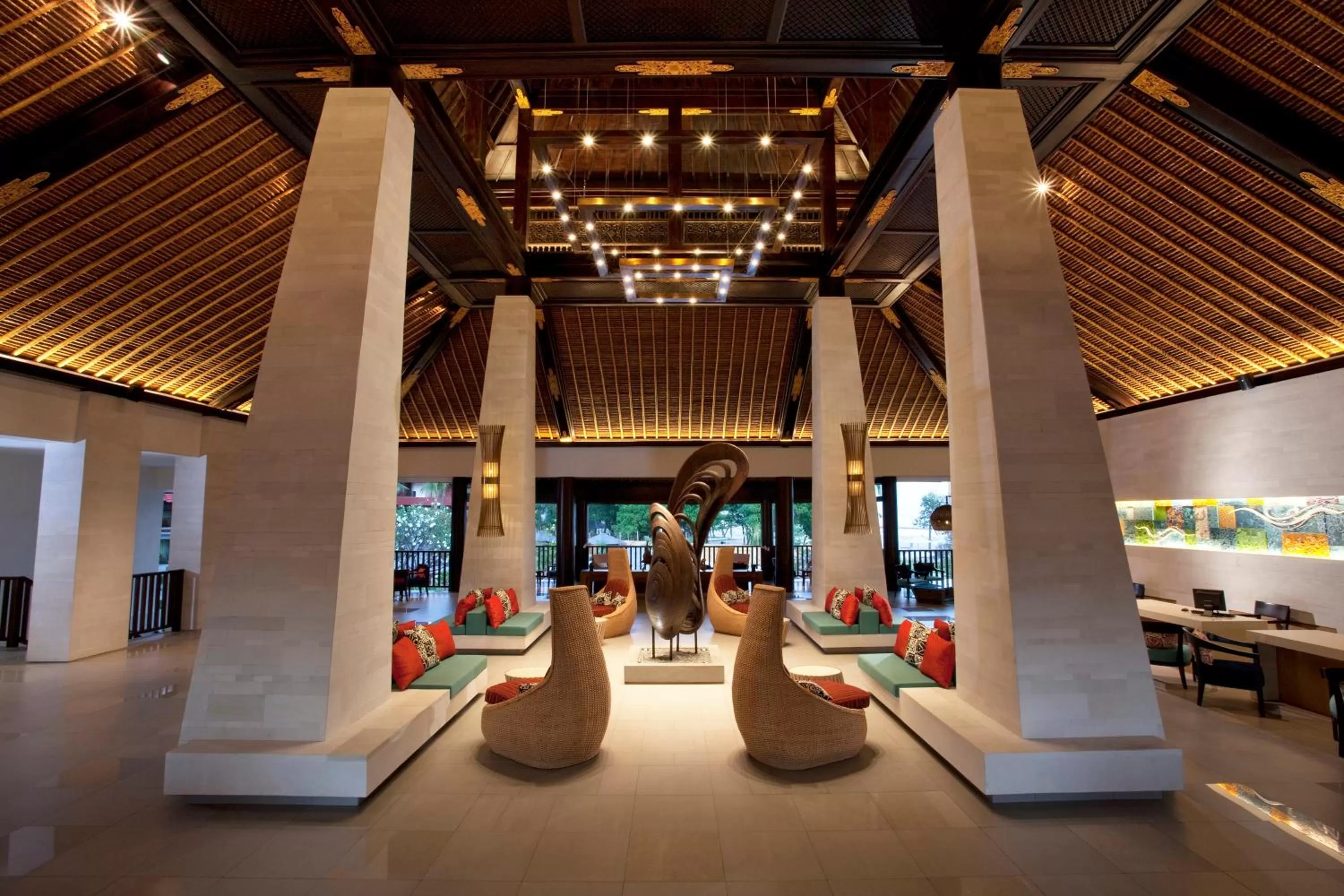 Lobby or reception in Holiday Inn Resort Baruna Bali by IHG