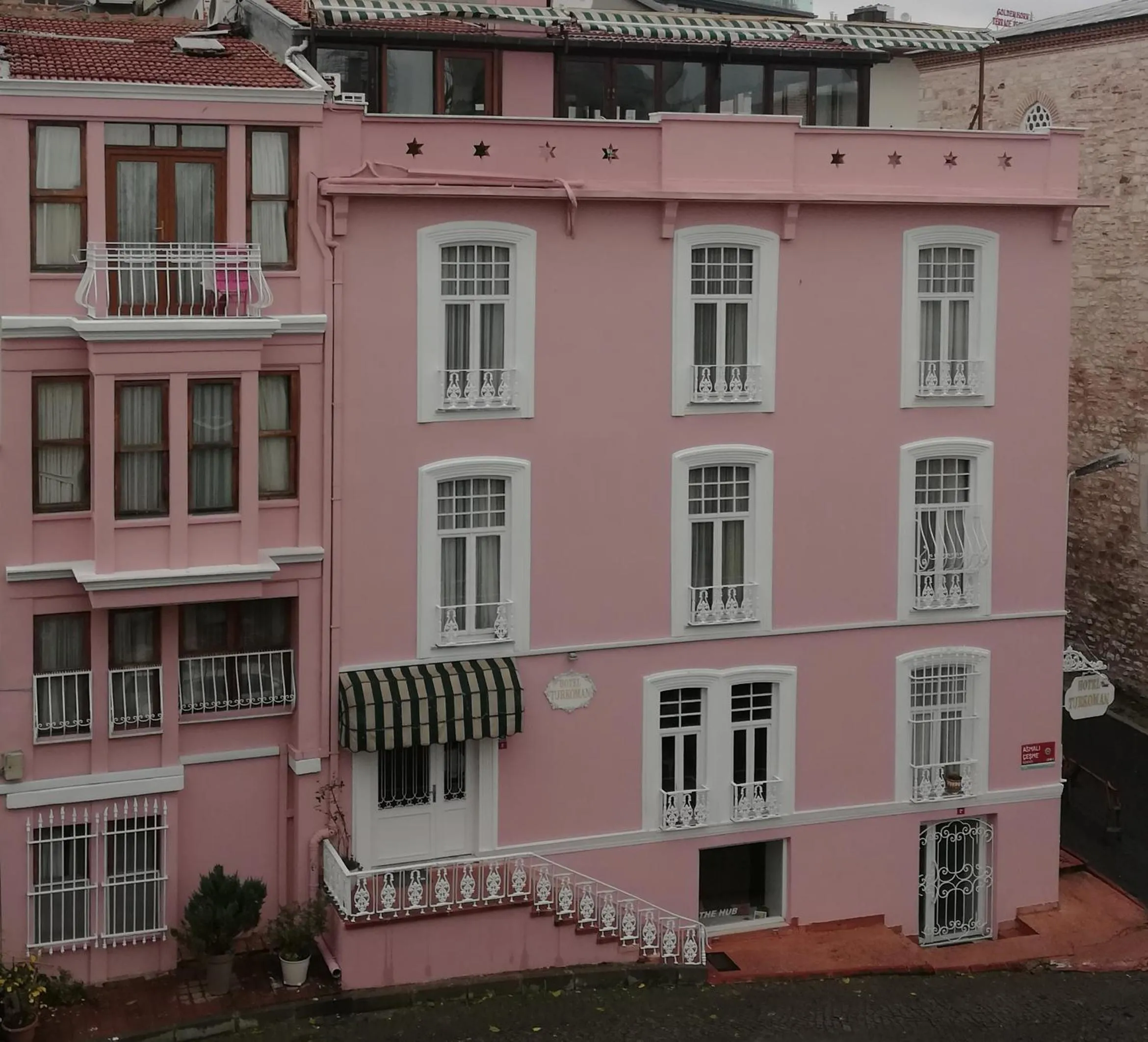 Facade/entrance in Turkoman Hotel