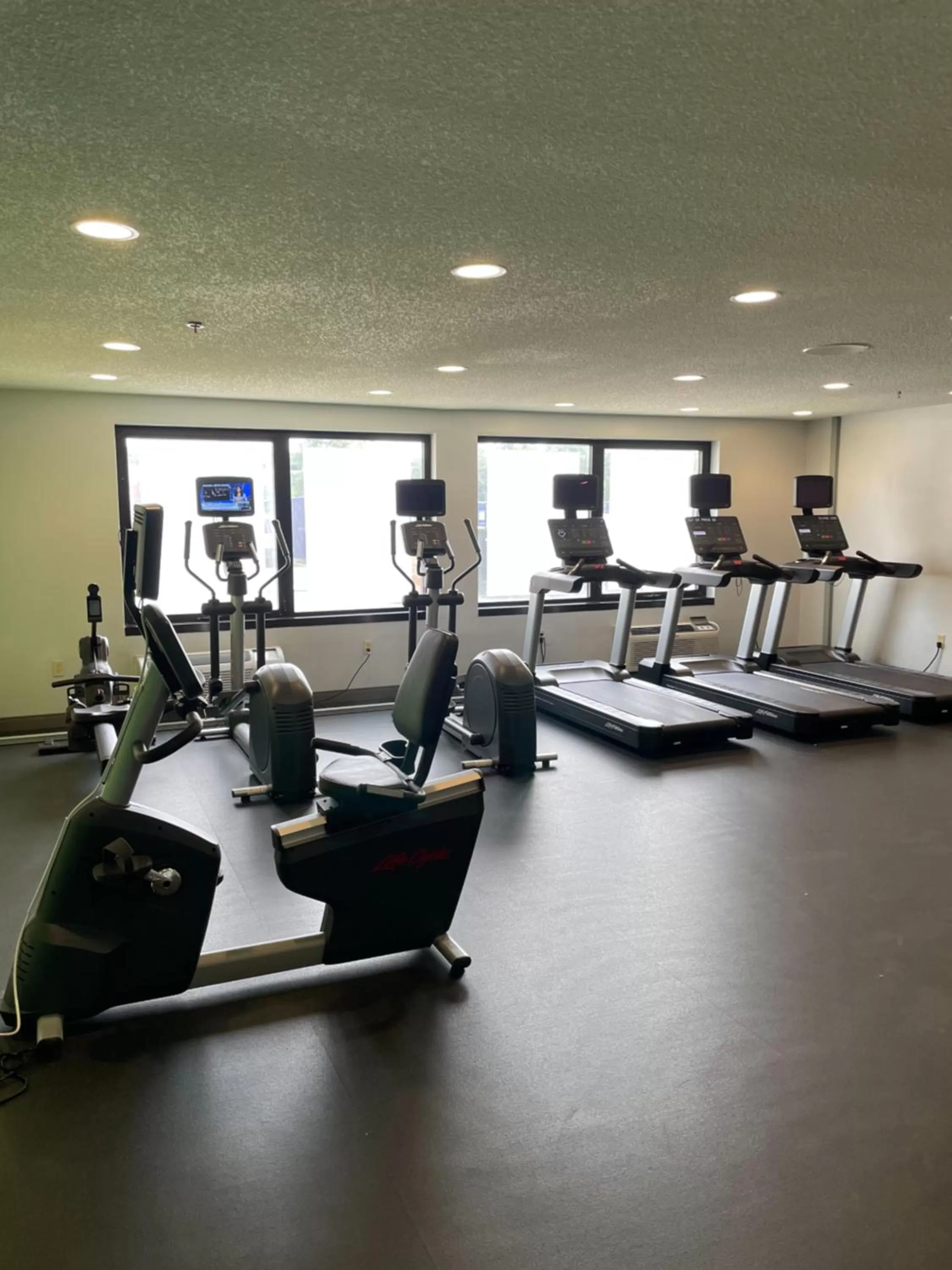 Fitness centre/facilities in Holiday Inn Newark International Airport