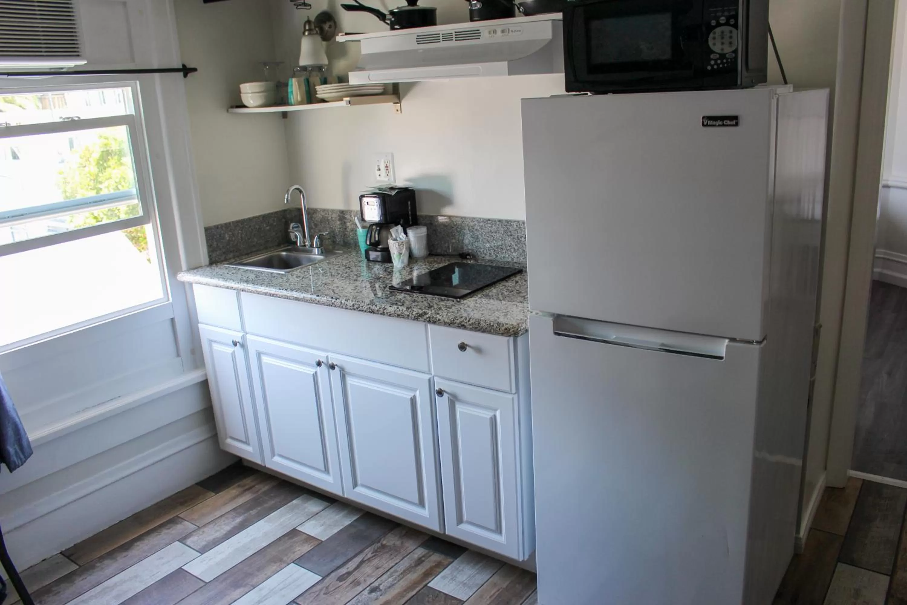 Kitchen or kitchenette in Hermosa Hotel