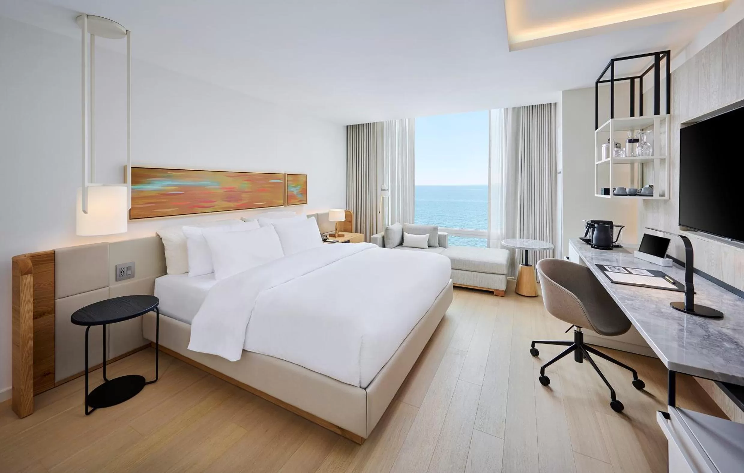 View (from property/room), Bed in The Pearle Hotel & Spa, Autograph Collection