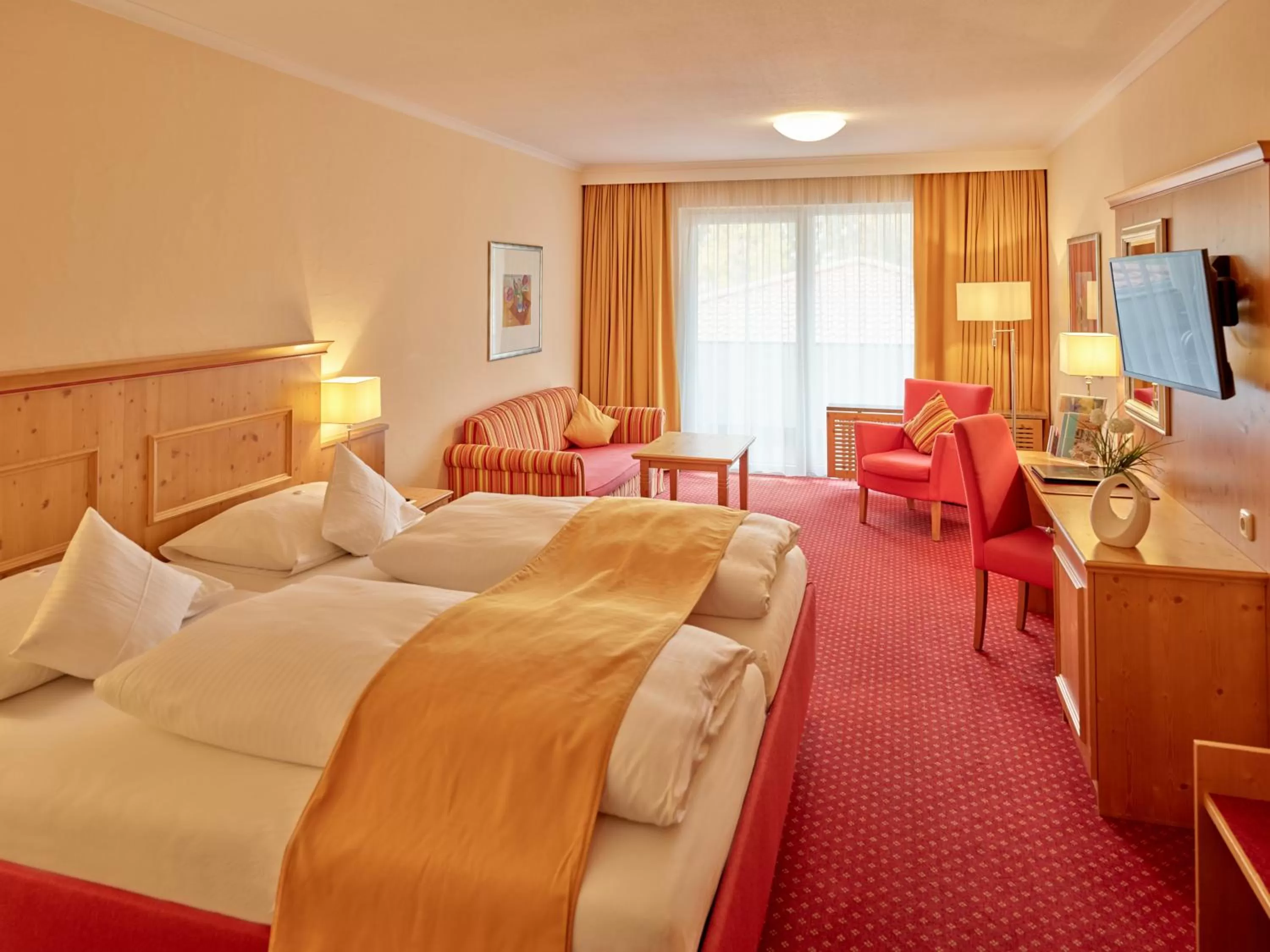 Photo of the whole room, Bed in Parkhotel Bad Griesbach