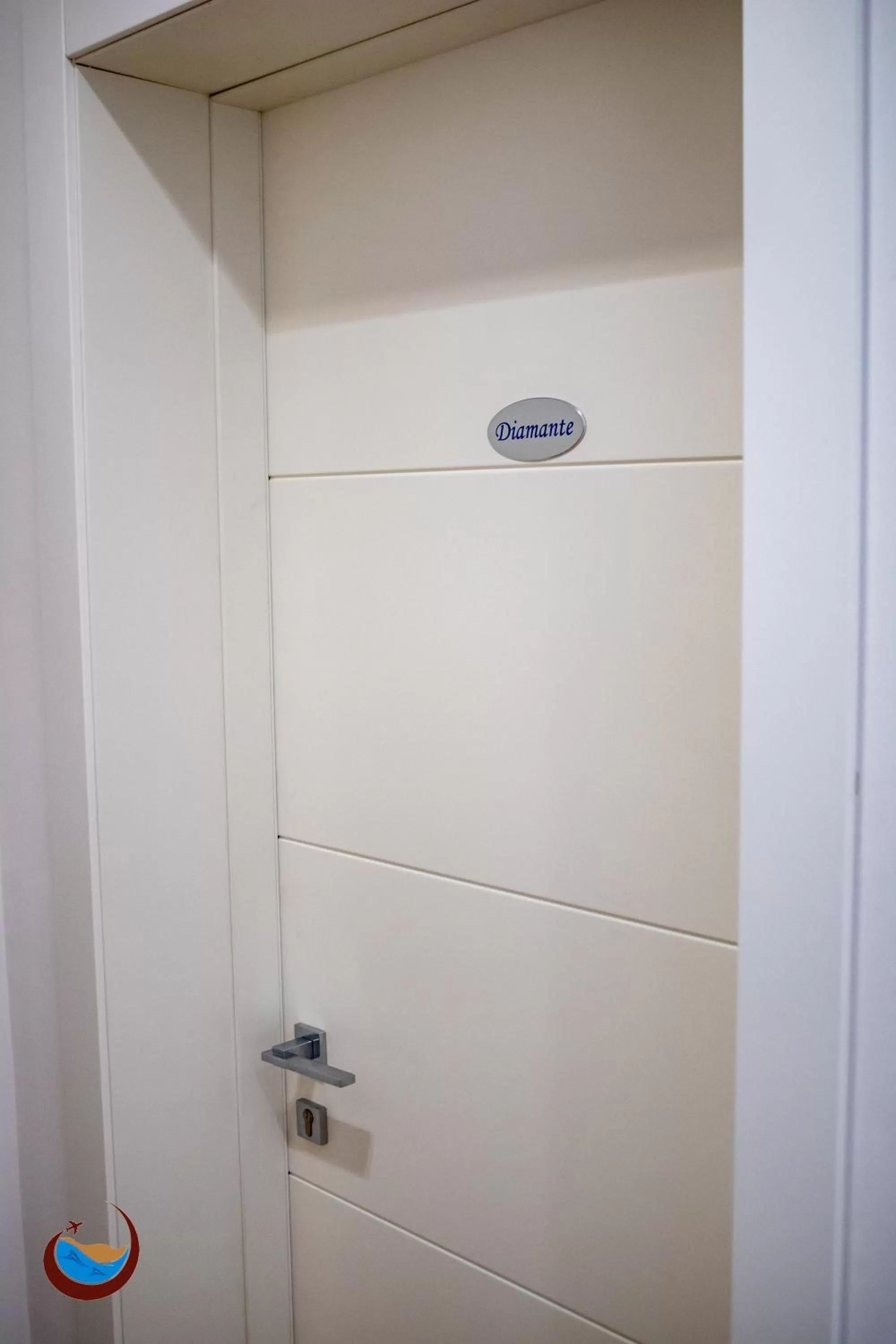 Logo/Certificate/Sign in Beauty House Via Veneto