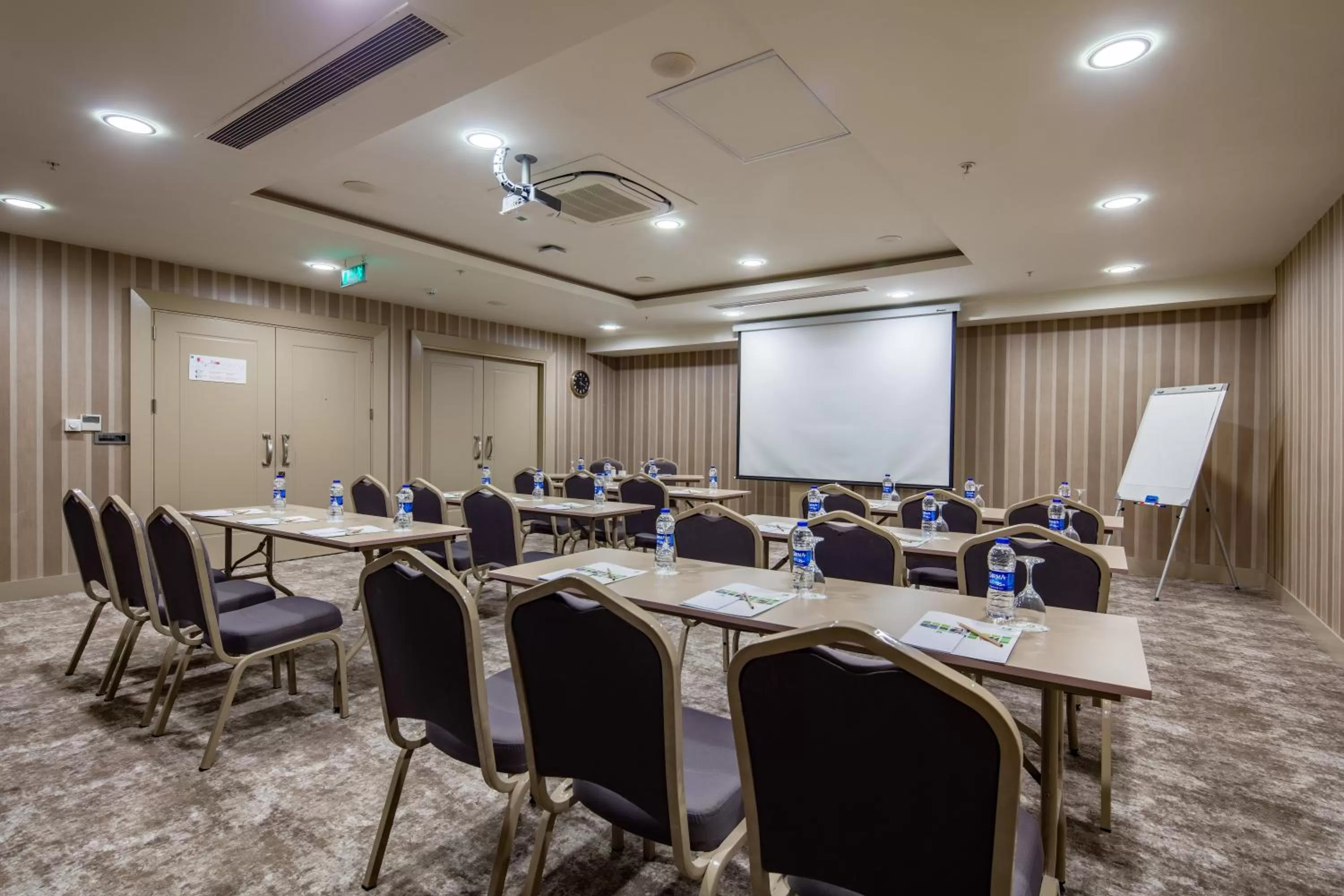 Meeting/conference room in Holiday Inn Antalya - Lara by IHG