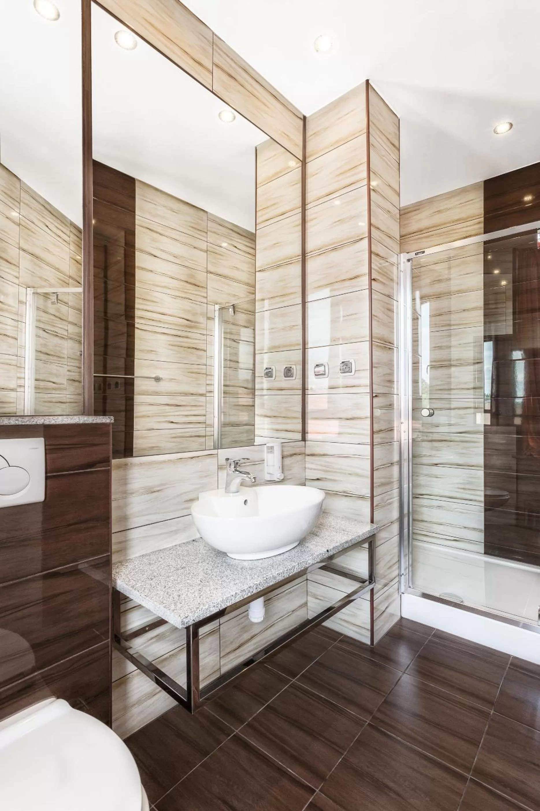 Photo of the whole room in Grand Boutique Hotel - dawny Hotel Kaliski Ratuszowy