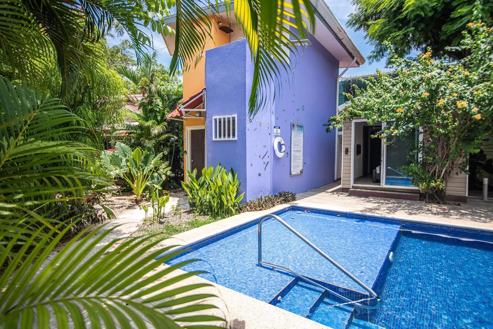 Garden in Jaco Lodge Quiet Place