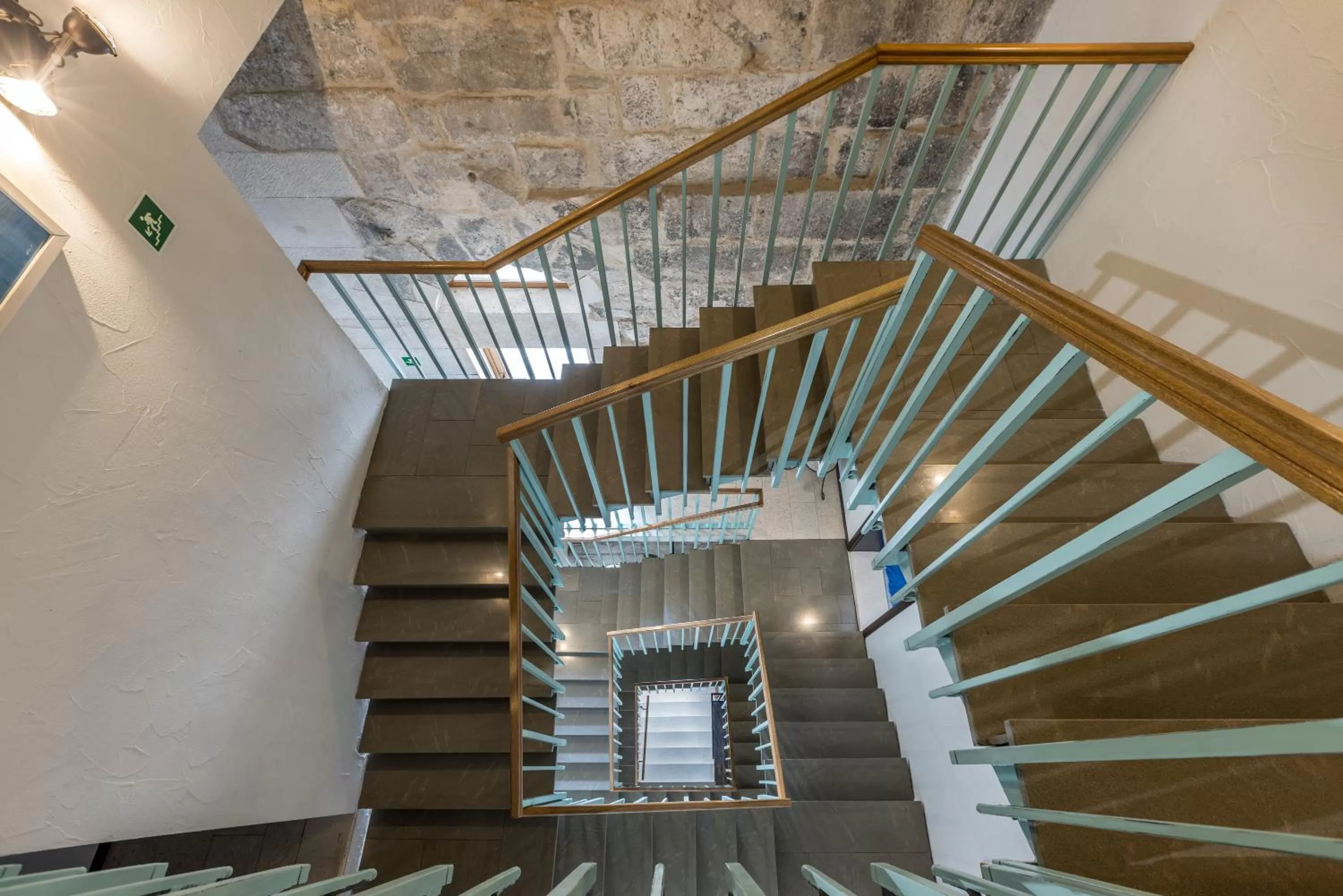 Property building in Leonis Restaurant & Rooms