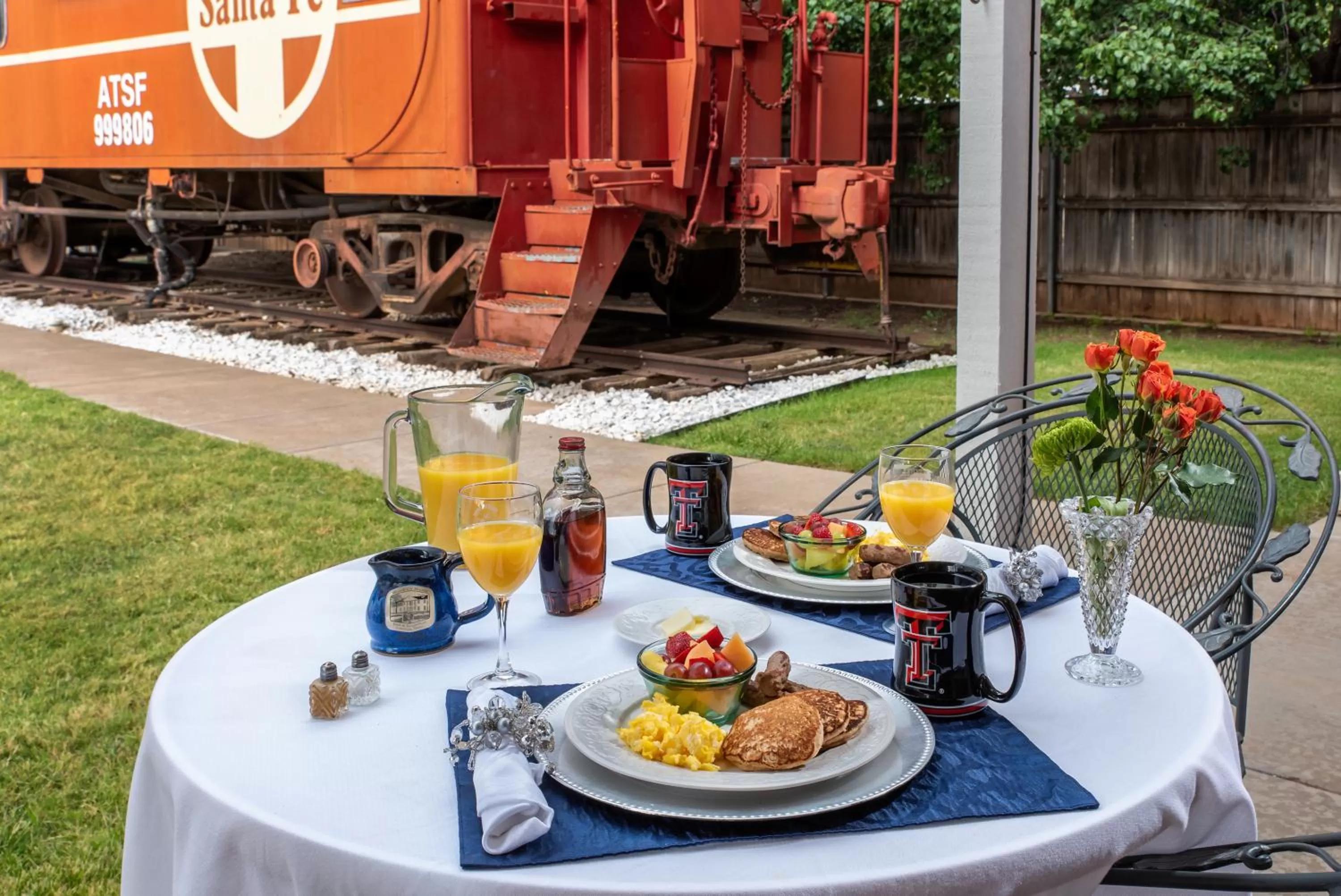 Breakfast in Woodrow House Bed & Breakfast