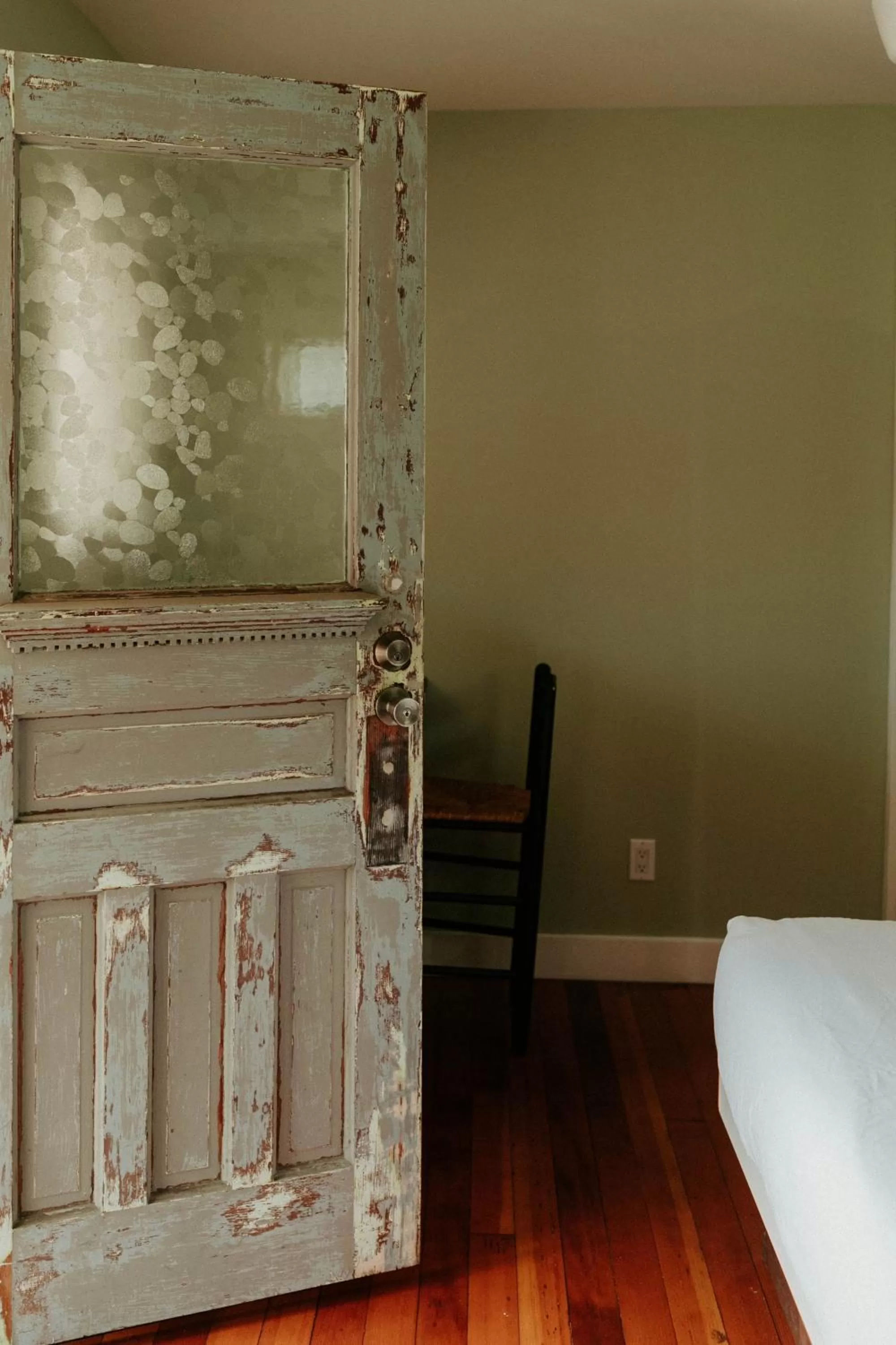 Decorative detail, Bed in Pitchwood Inn