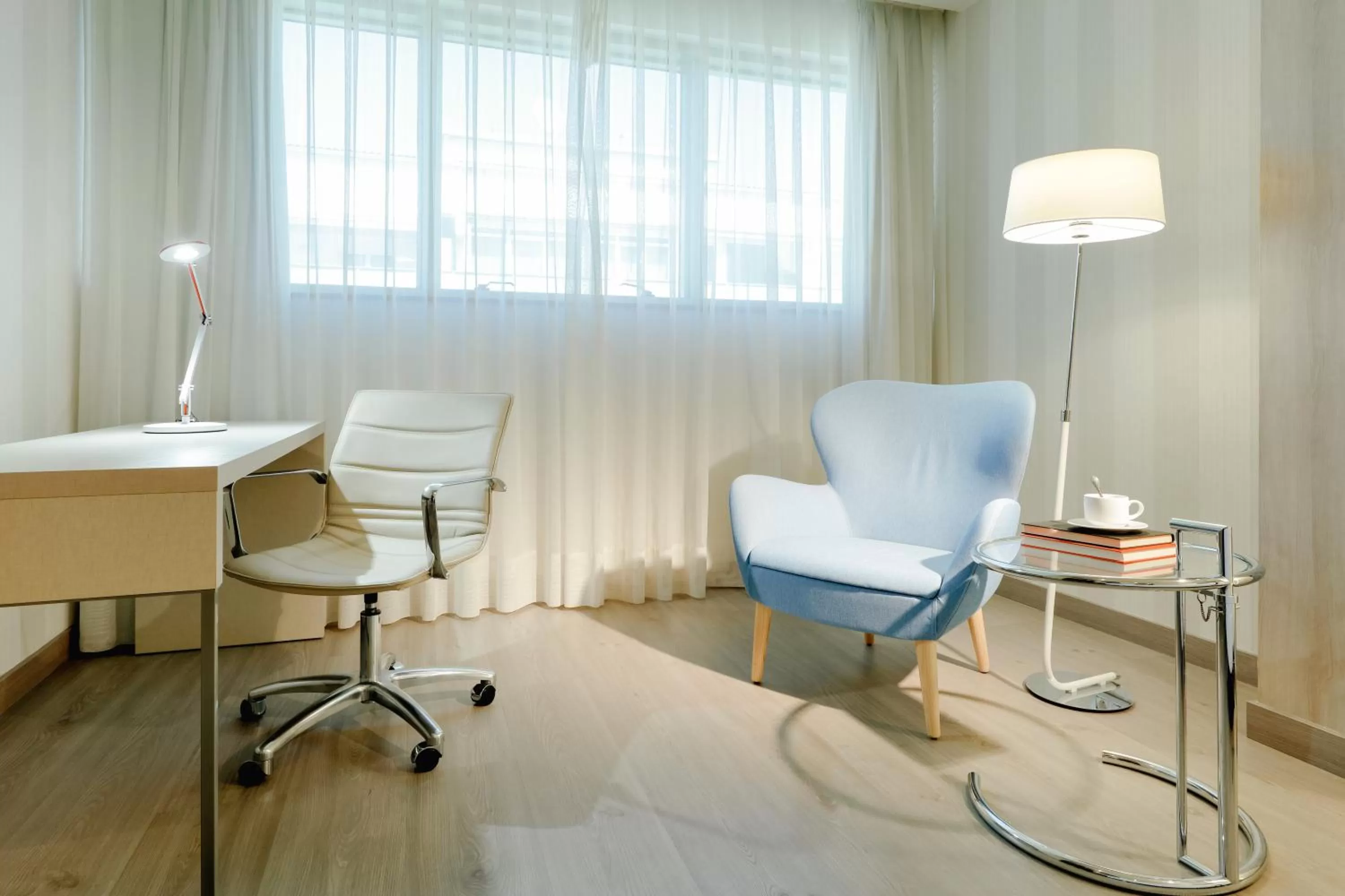 Photo of the whole room in Hesperia A Coruña Centro