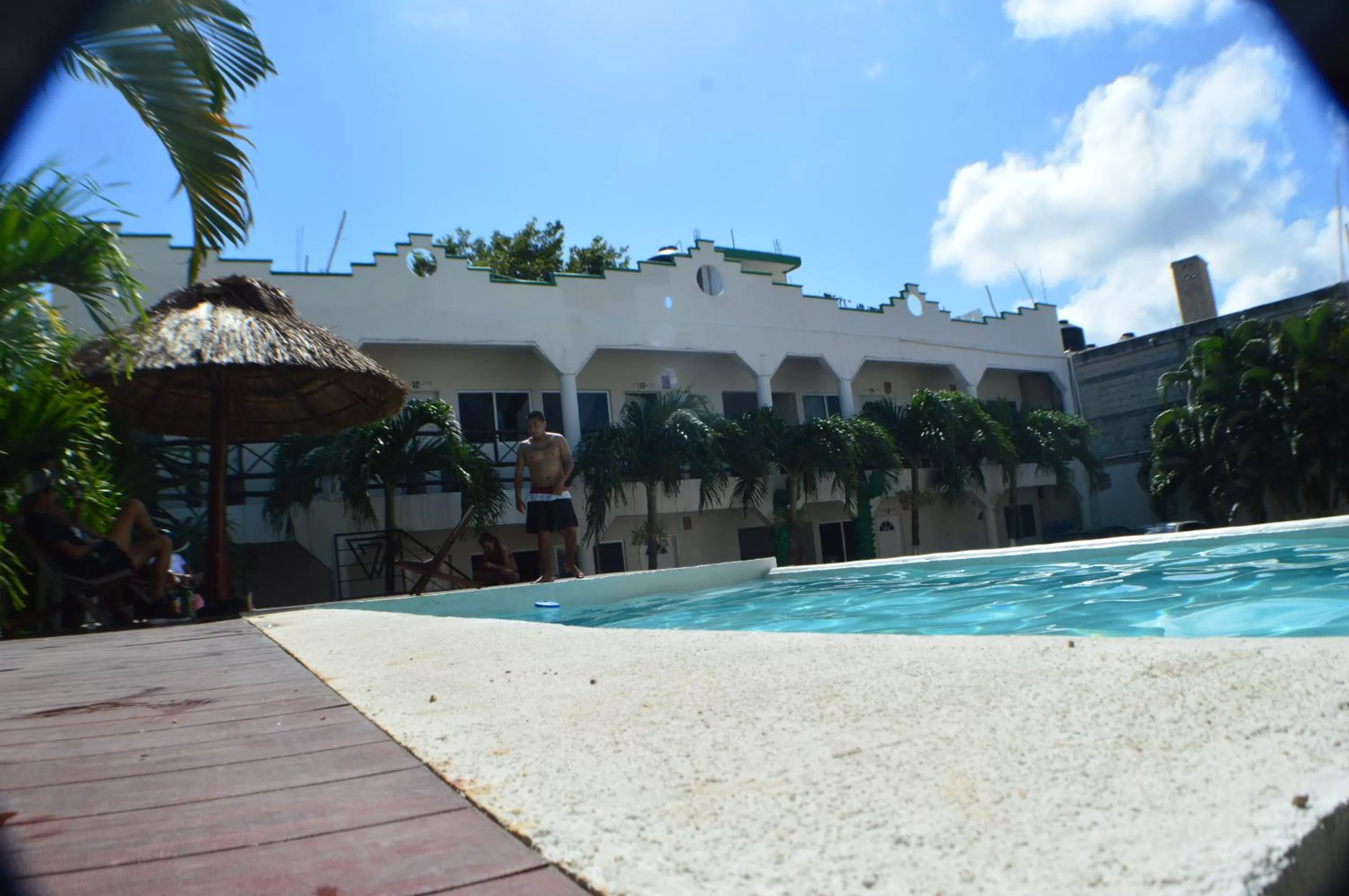 Swimming pool in Kukulcan by Emotion