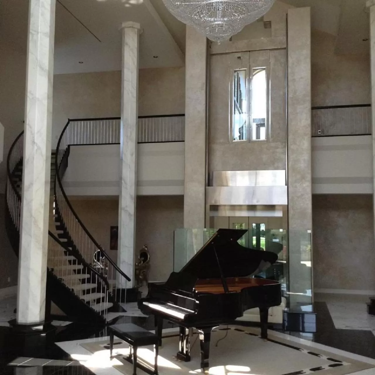 Facade/entrance in Mill Creek Gardens