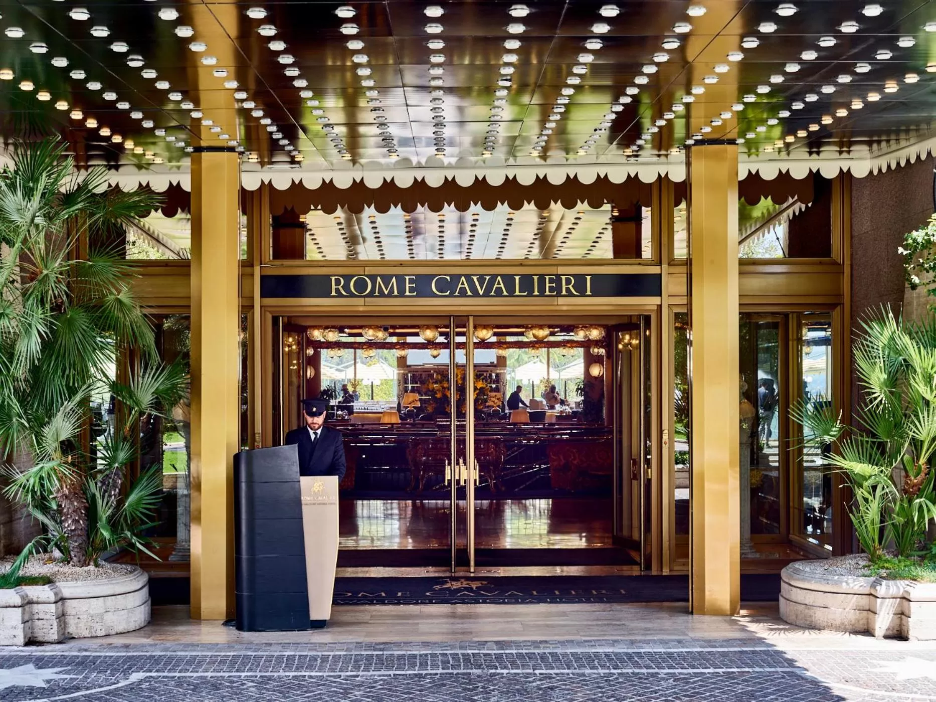 Facade/entrance in Rome Cavalieri, A Waldorf Astoria Hotel