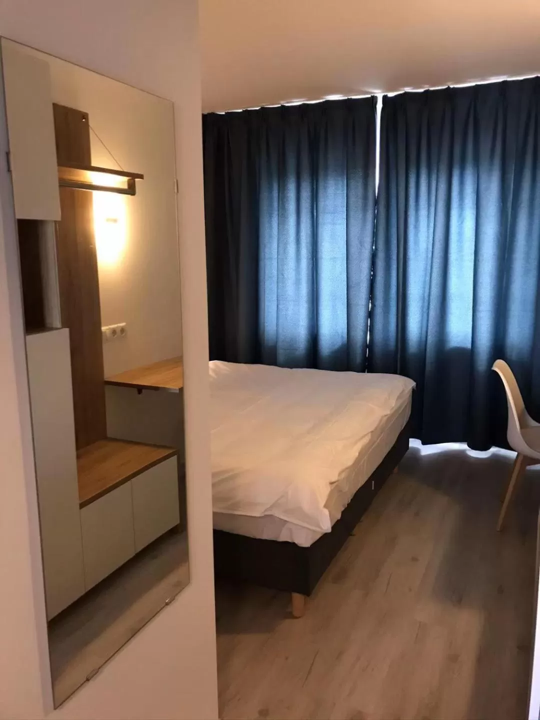 bunk bed, Bed in Hotel 83