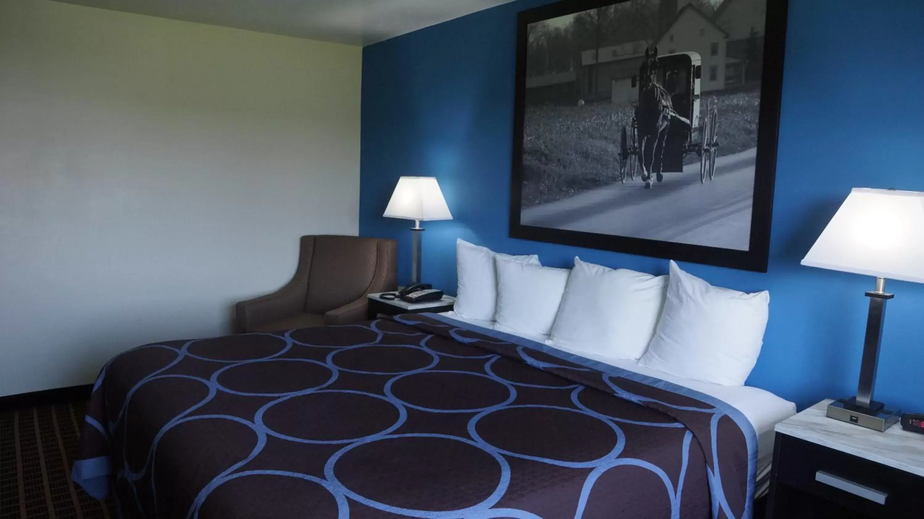 King Room - Non-Smoking in Rodeway Inn Elkhart King Room - Non-Smoking in Rodeway Inn Elkhart