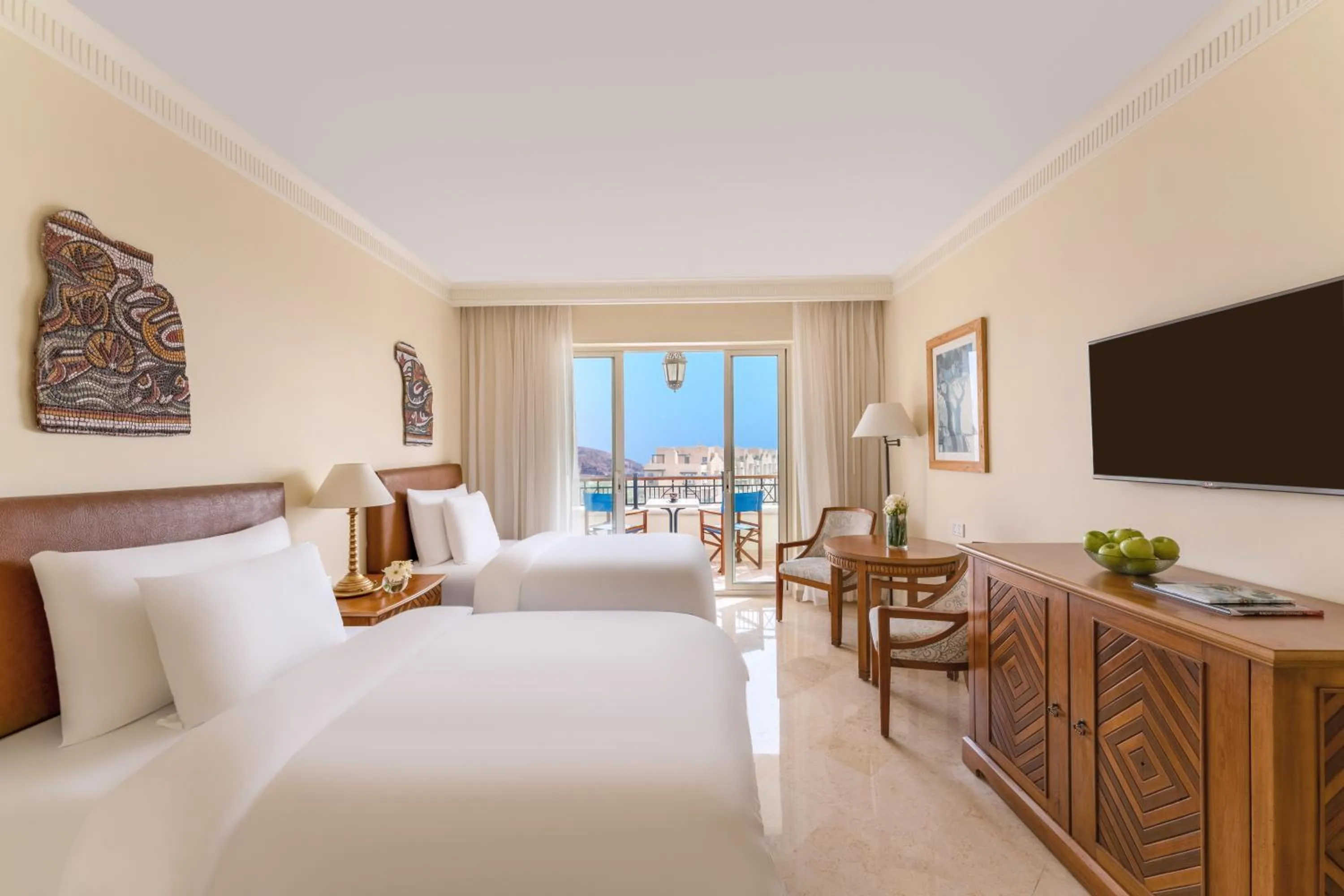 Balcony/Terrace, Bed in Mövenpick Resort & Residences Aqaba