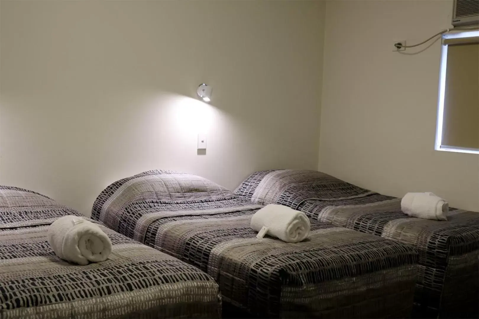 Triple Room in Arena Hotel (formerly Sleep Express Motel) Triple Room in Arena Hotel (formerly Sleep Express Motel)