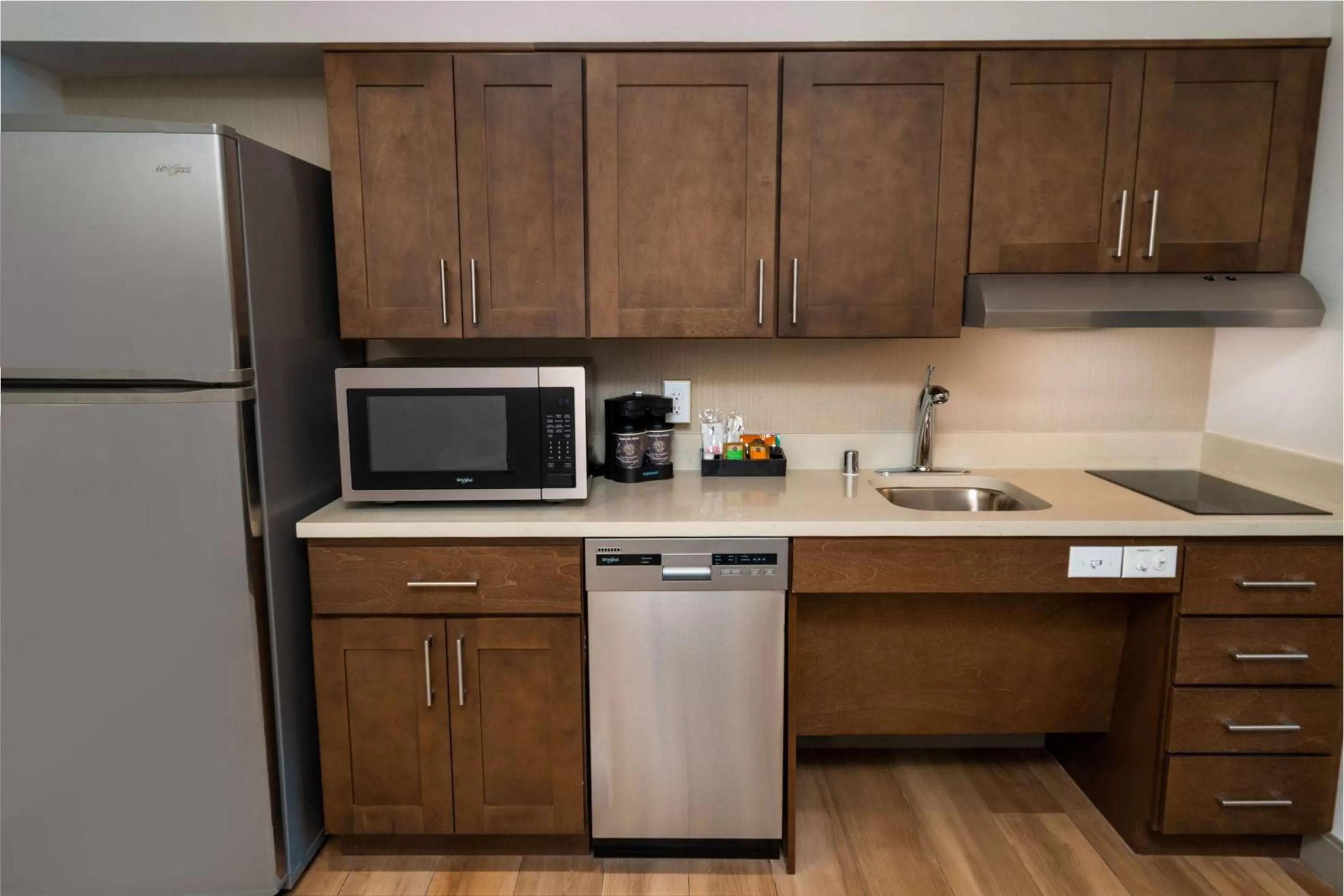 Kitchen or kitchenette in Homewood Suites By Hilton Rancho Cordova, Ca