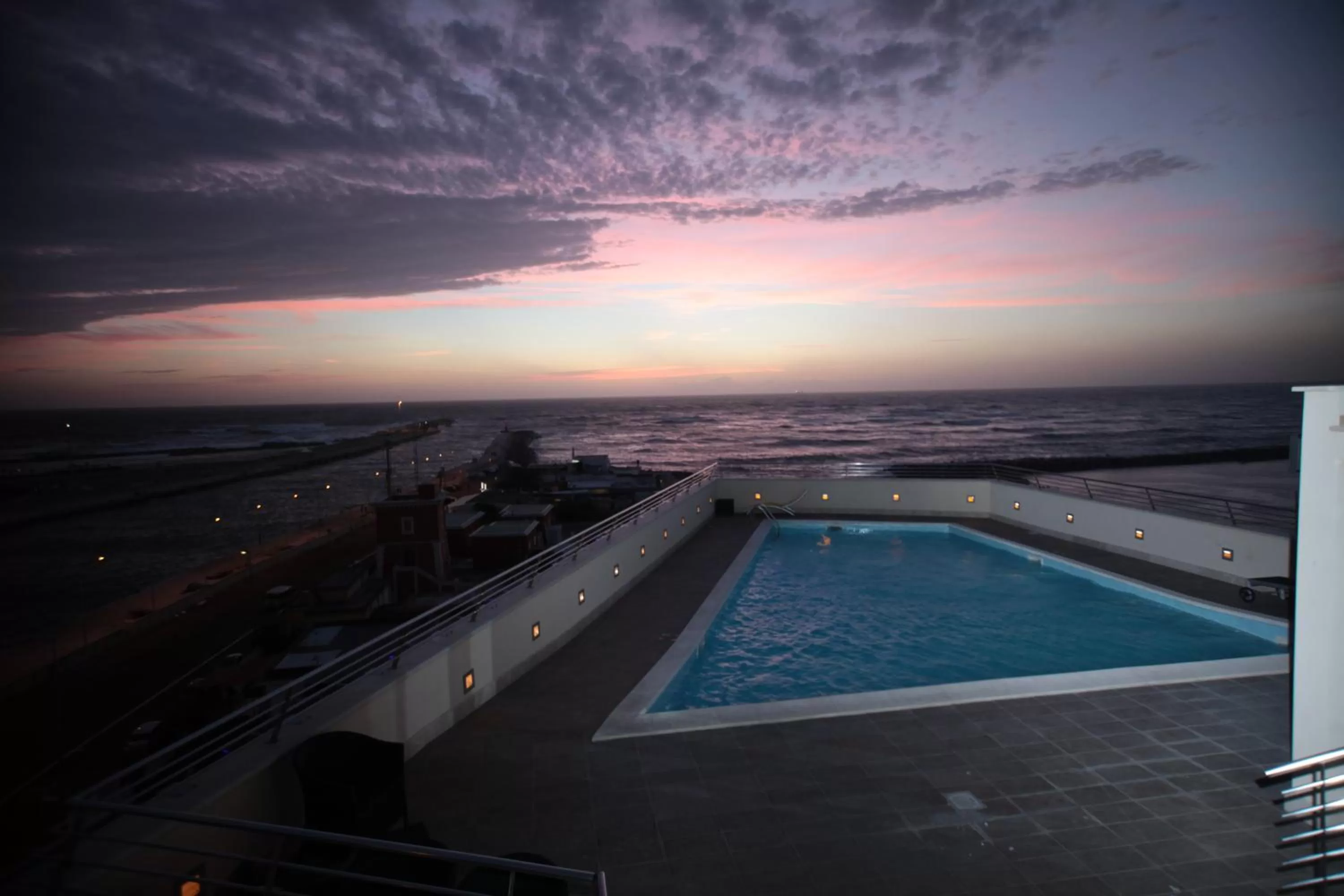 Swimming pool in Hotel Tiber