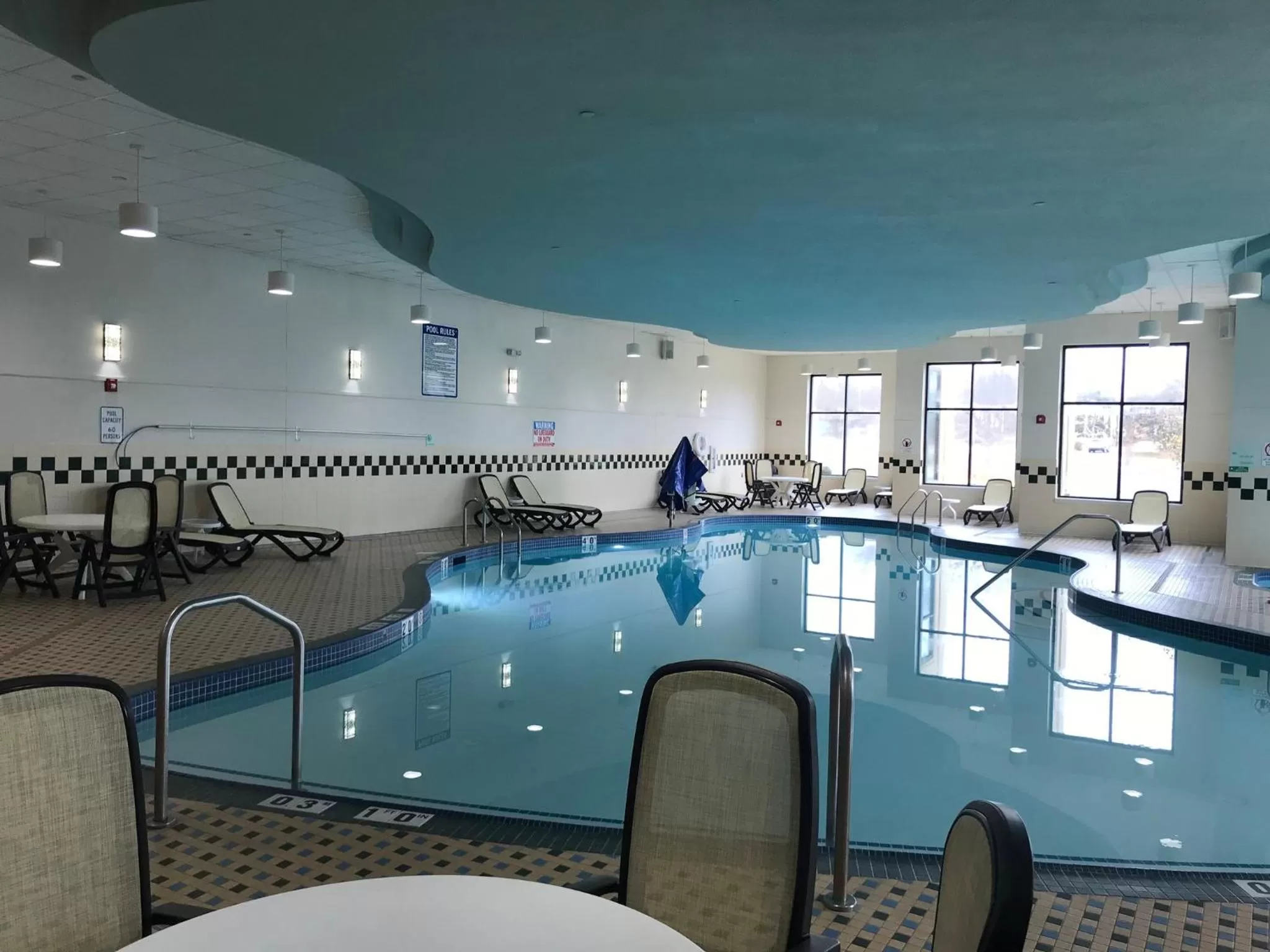 Swimming pool in Holiday Inn Hotel & Suites Chicago Northwest - Elgin by IHG