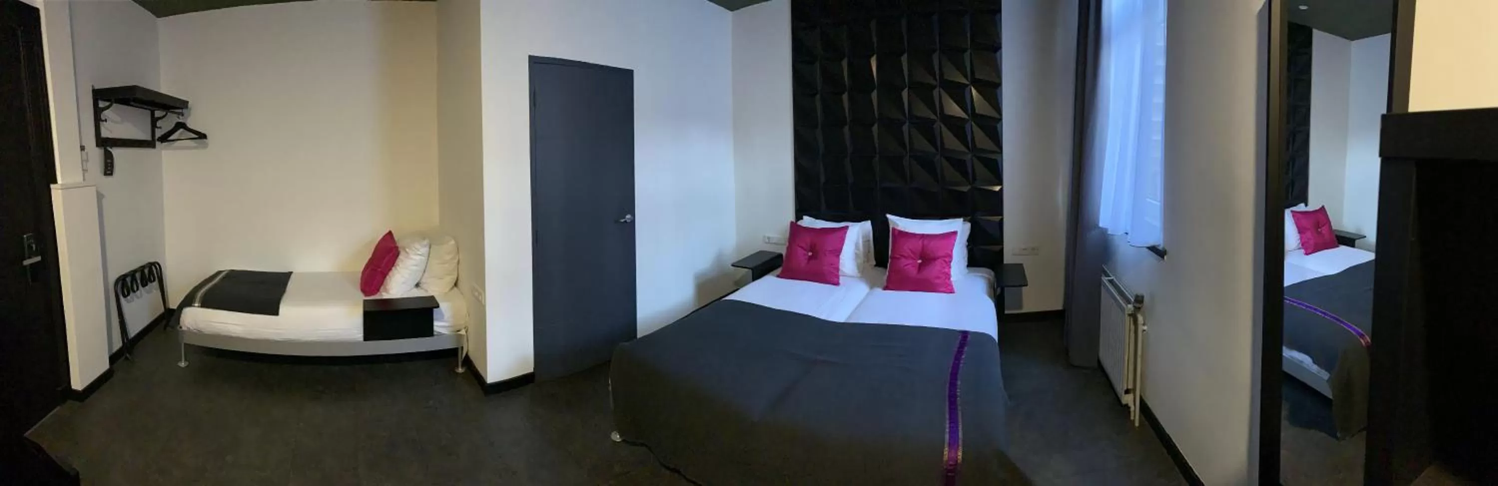 Photo of the whole room, Bed in Hotel De Looier