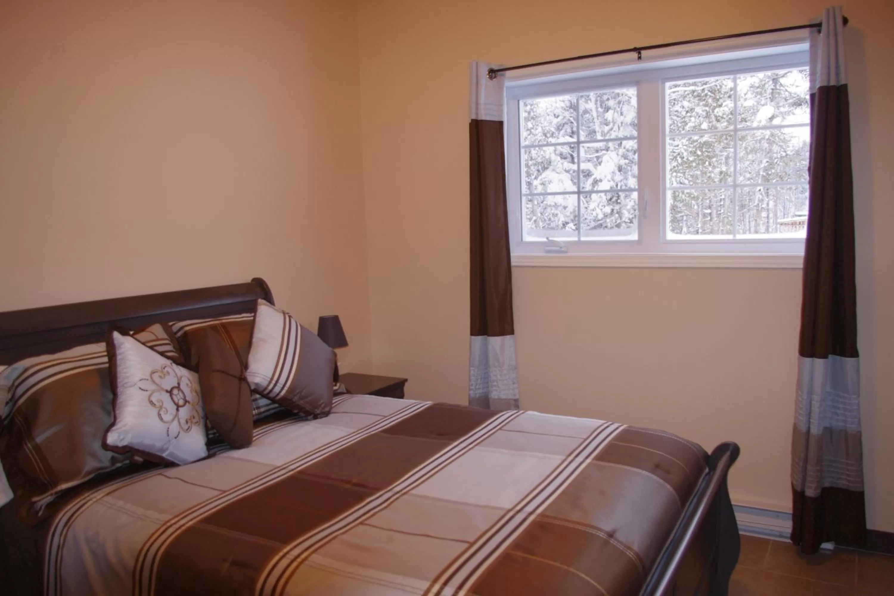 Day, Bed in Auberge La Tanière