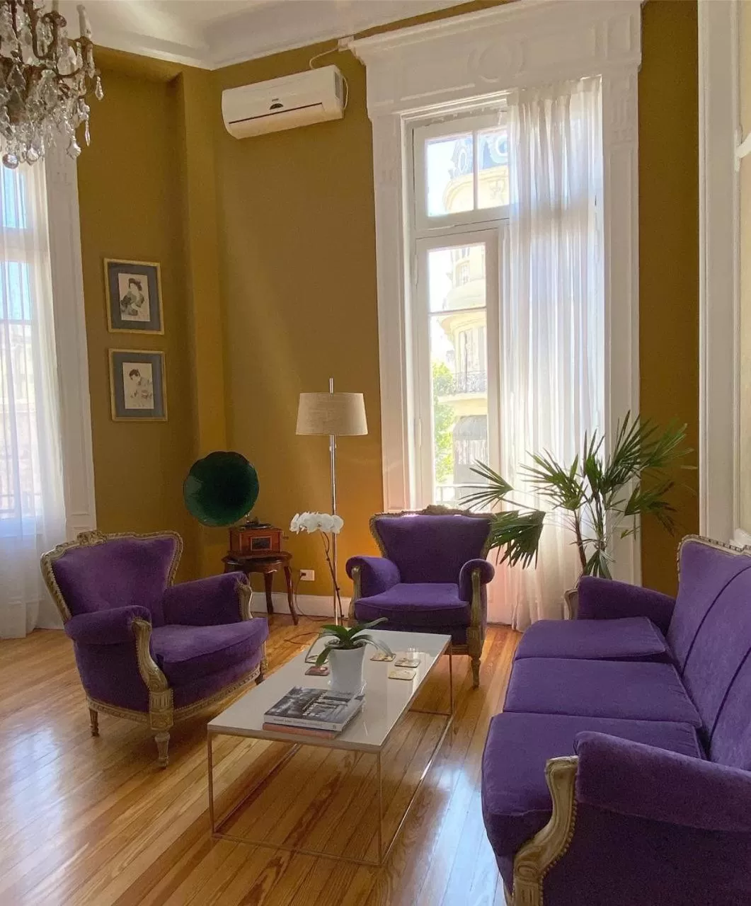 Seating Area in Hotel Chemin