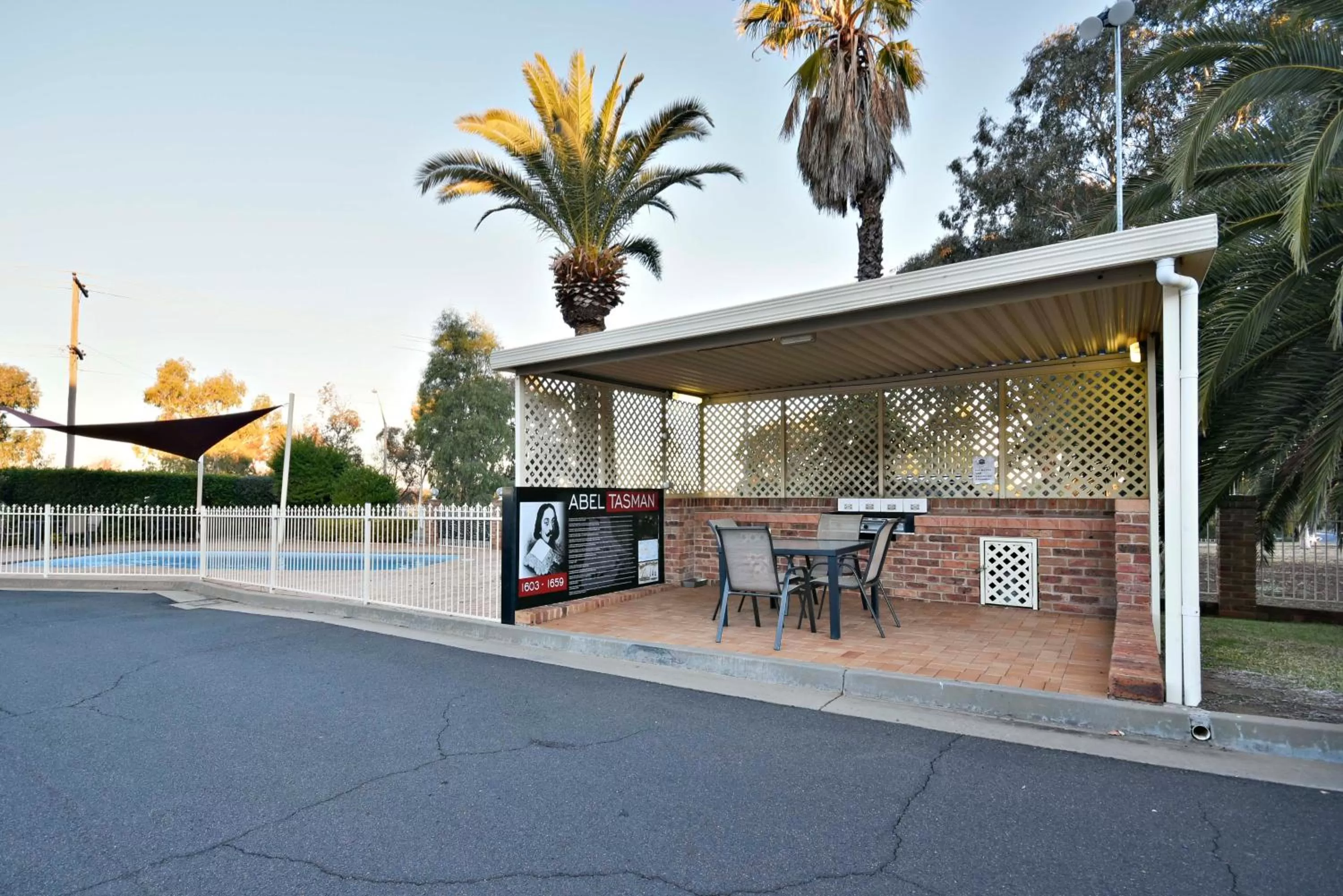 Facade/entrance in Abel Tasman Motor Inn